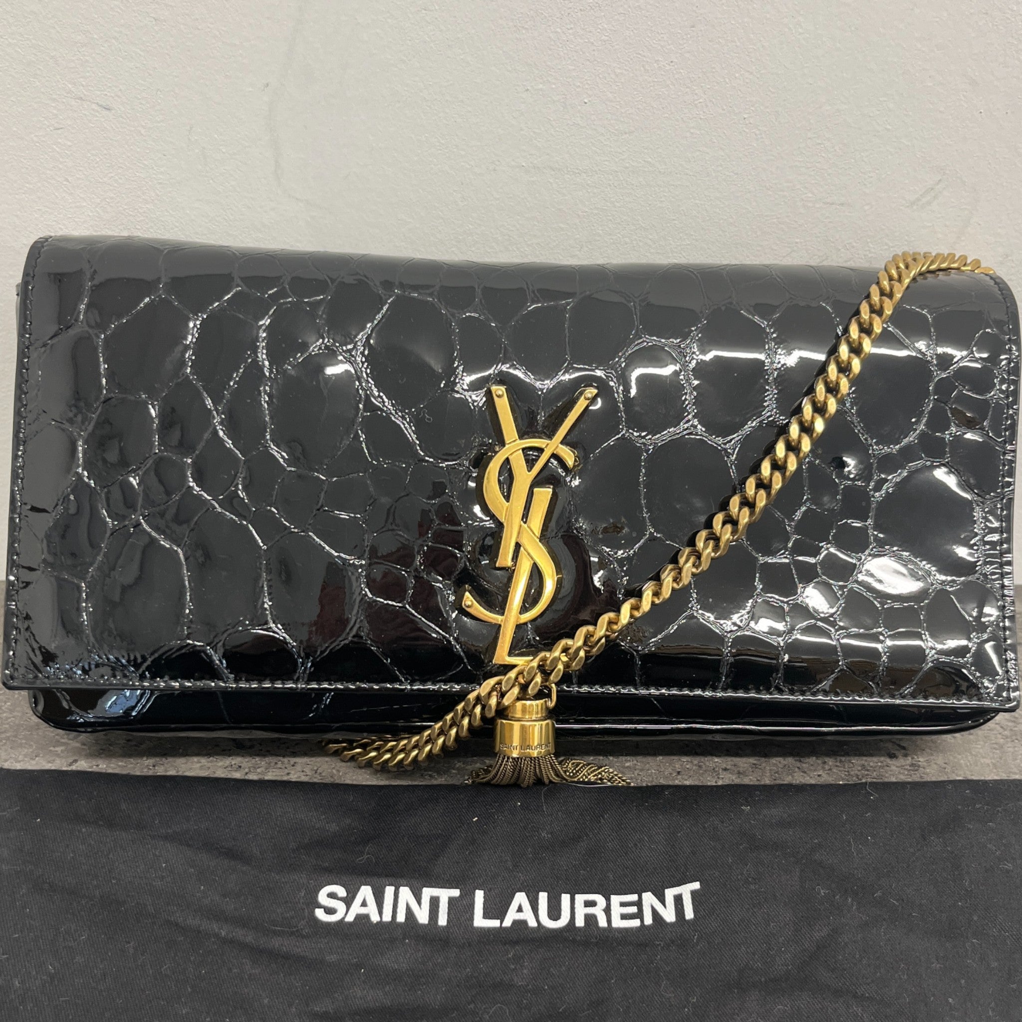 Women's Kate Medium Tassel Croc Bag Black