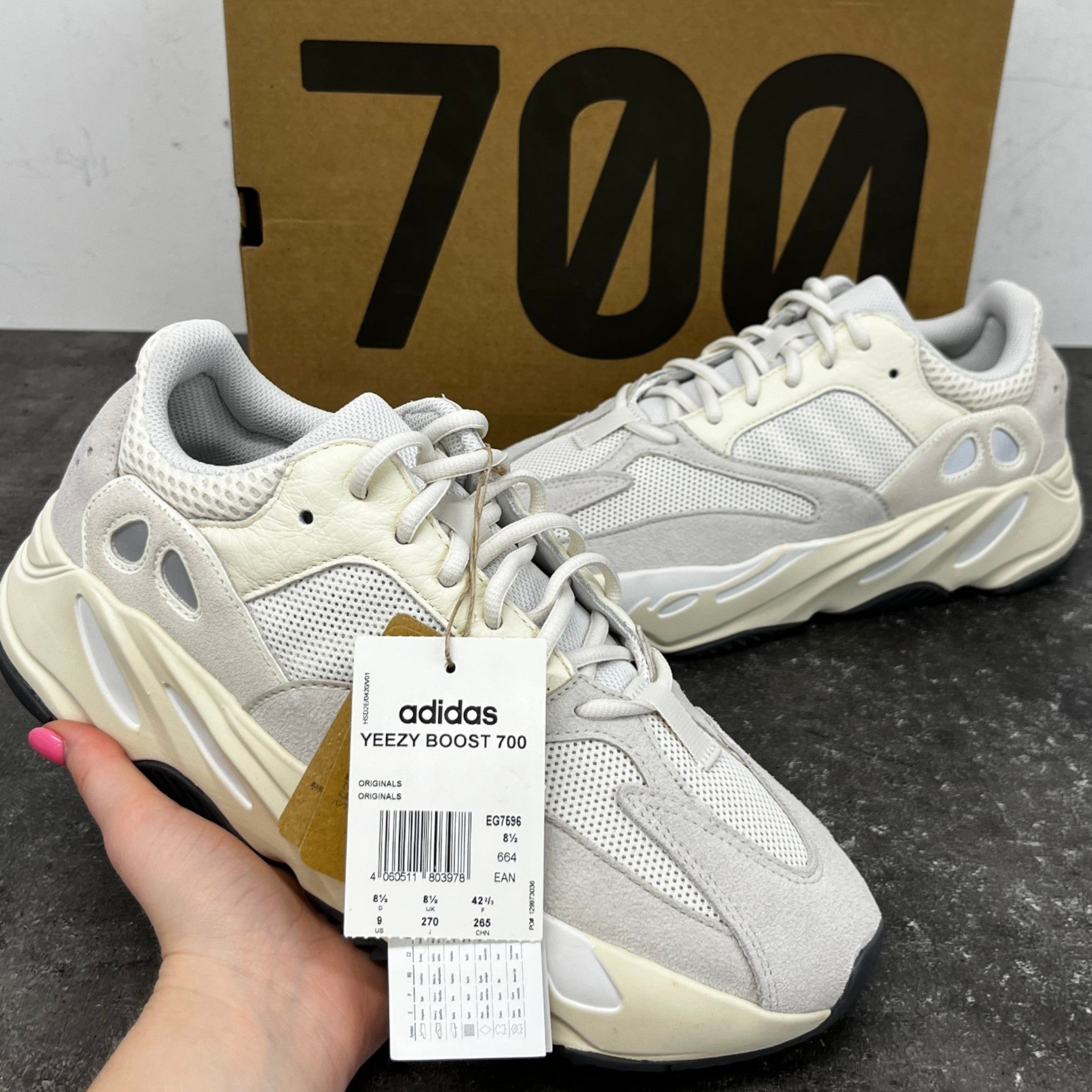 Men's Boost 700 Low Trainers Beige Size EU 42.5 / UK 8.5
