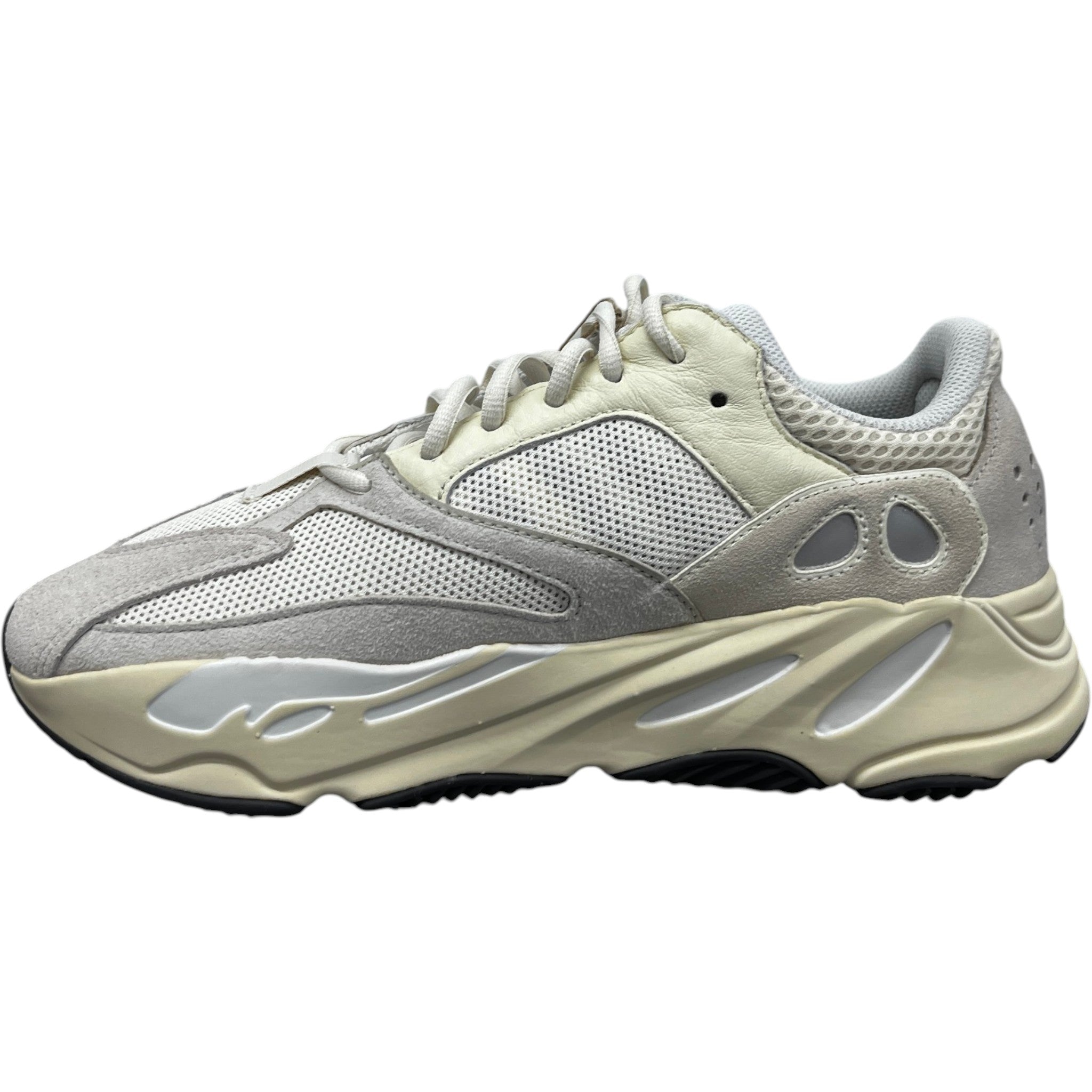 Men's Boost 700 Low Trainers Beige Size EU 42.5 / UK 8.5