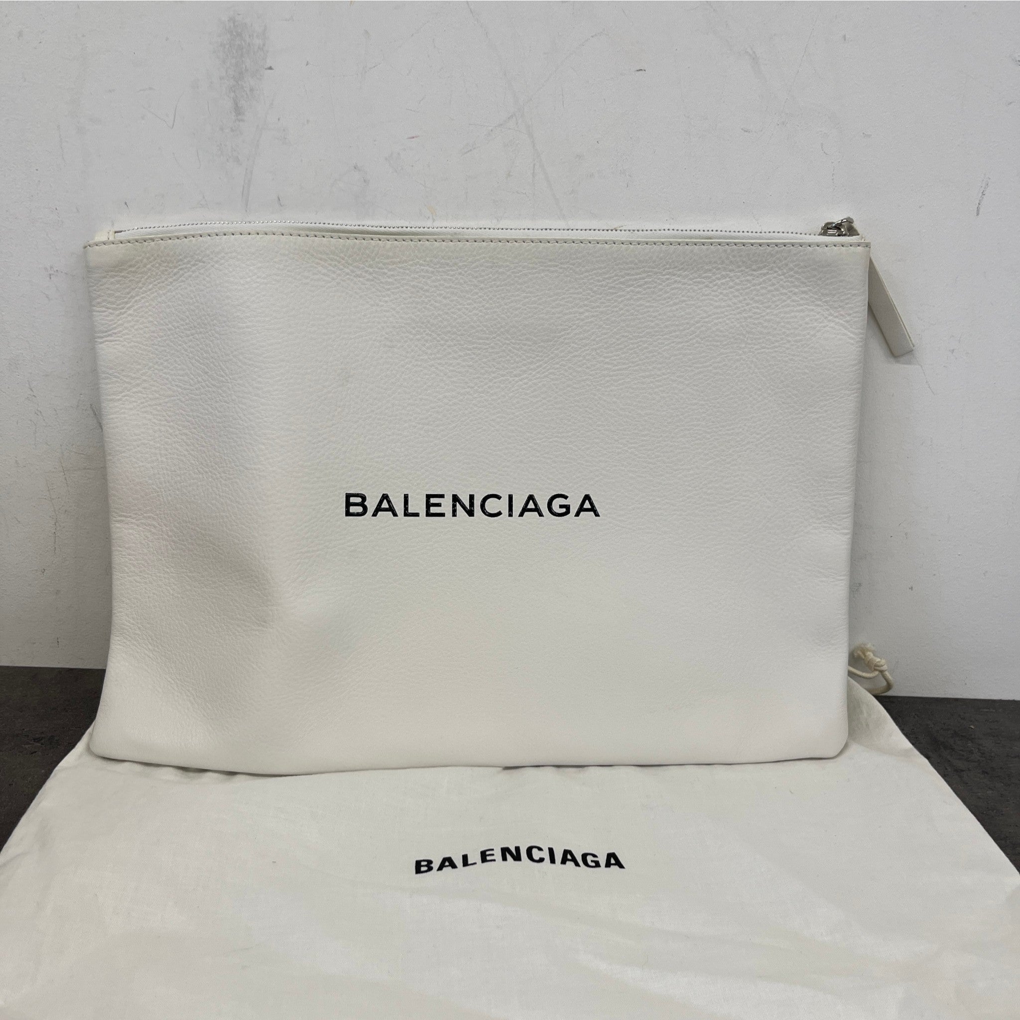 Women's Everyday Logo Print Pouch White