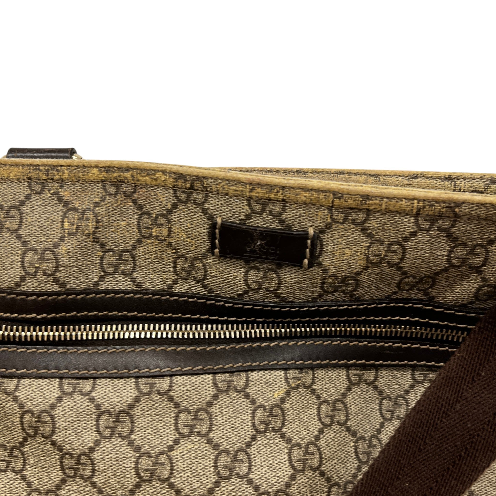 Men's Gg Supreme Messenger Bag Beige