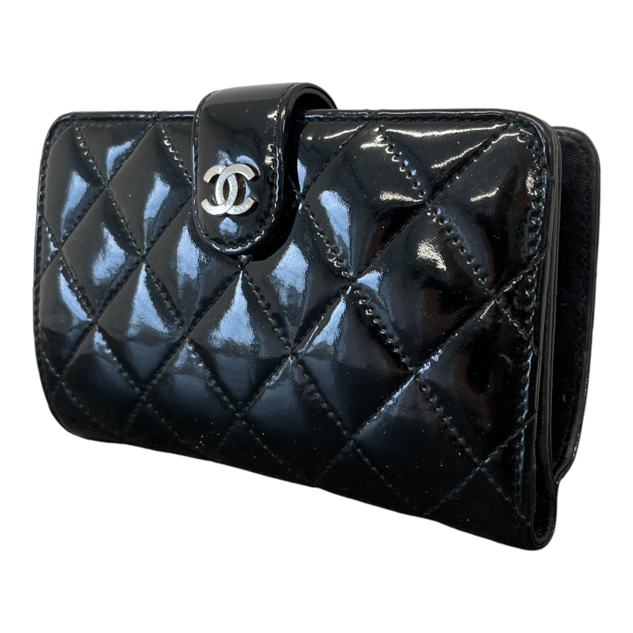 Women's Matelasse Bifold Purse Black