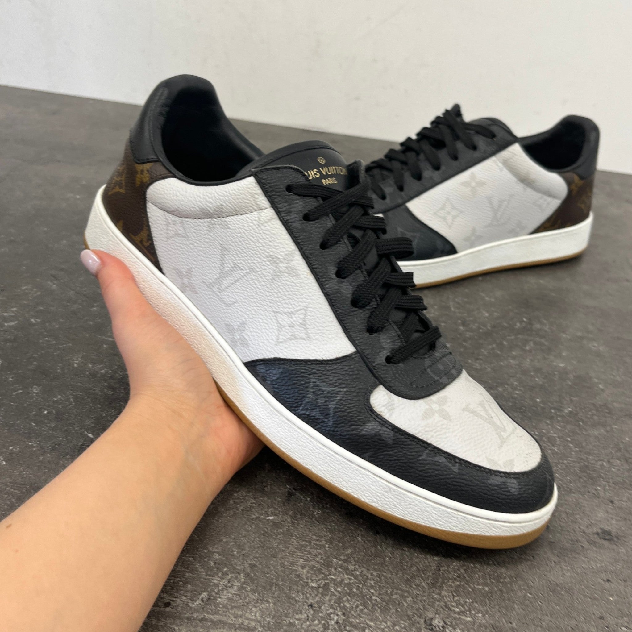 Men's Monogram Rivoli Low Trainers Black Size EU 41.5 / UK 7.5
