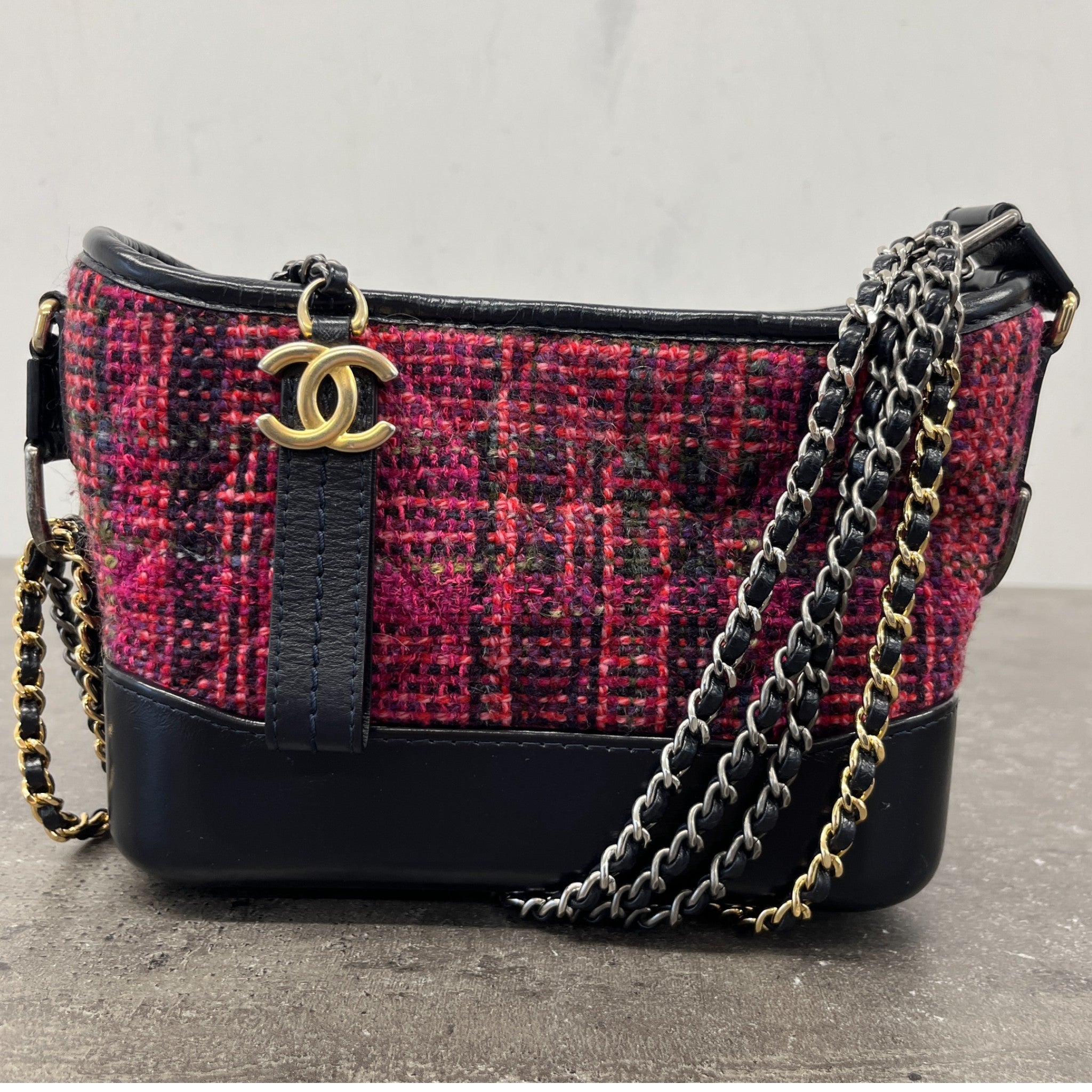 Women's Small Gabrielle Hobo Bag Pink