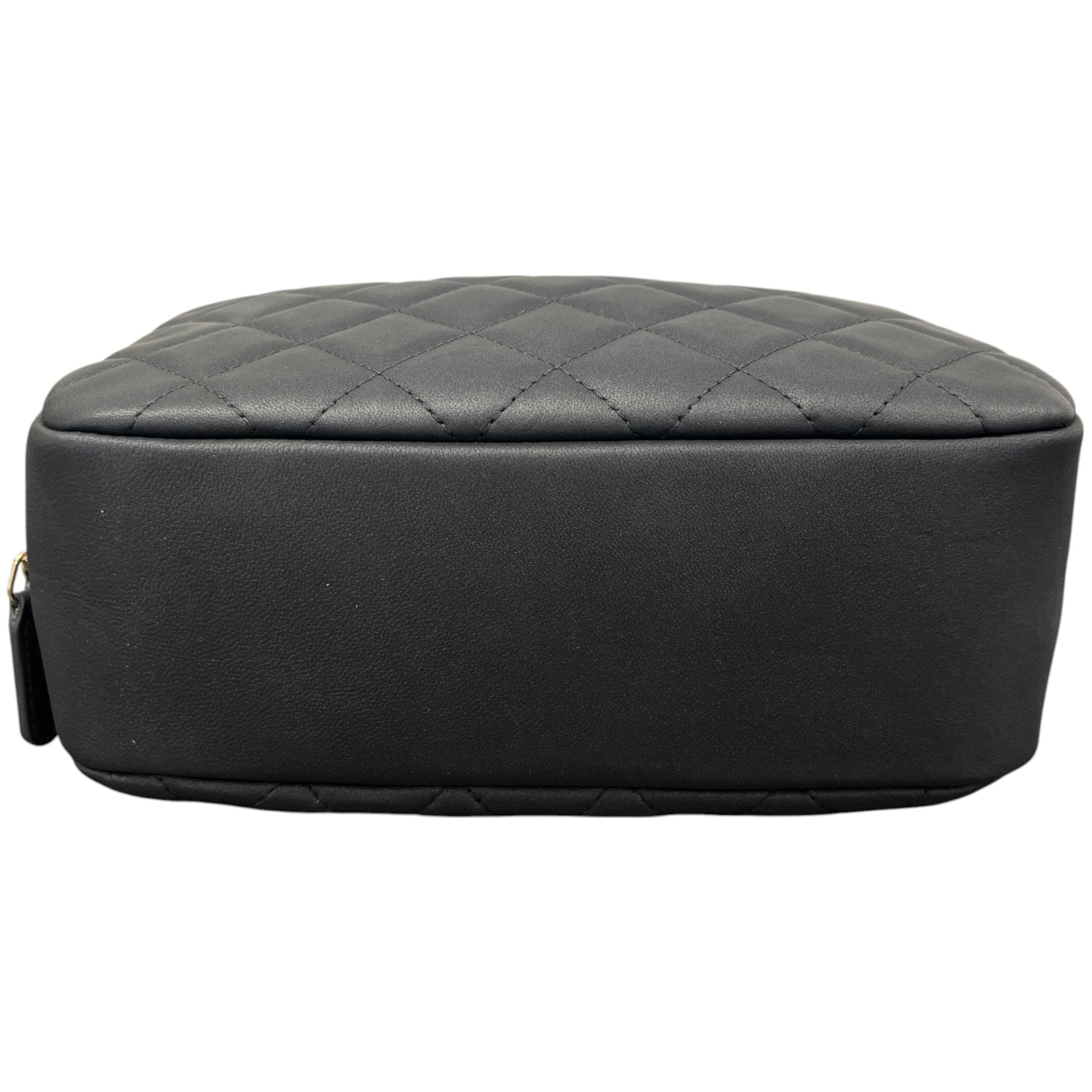 Women's Cc Logo Quilted Toiletry Bag Charcoal