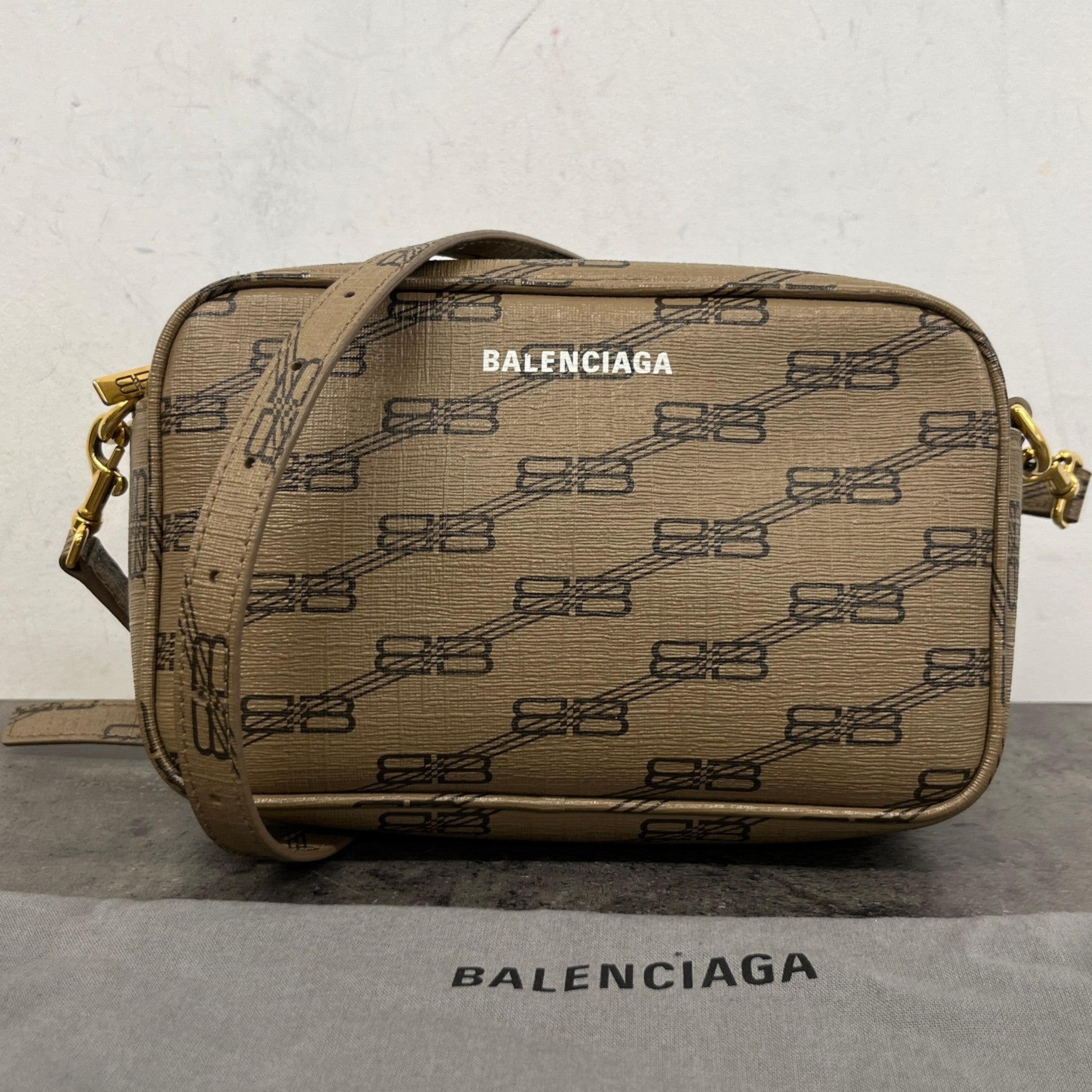 Women's Bb Mode Logo Bag Beige