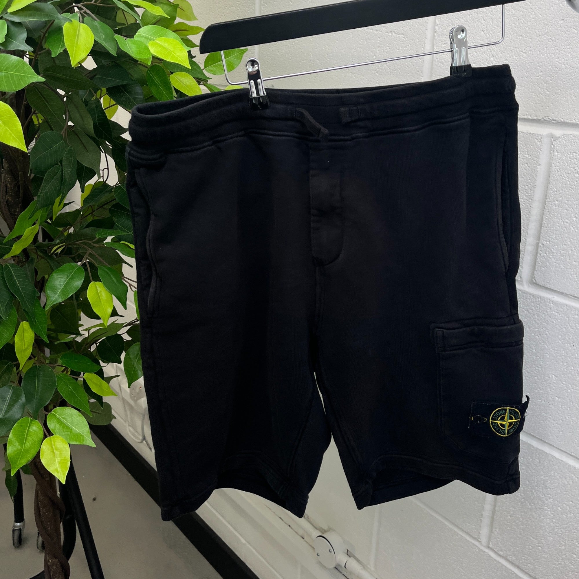 Men's Applique Logo Shorts Black Size L