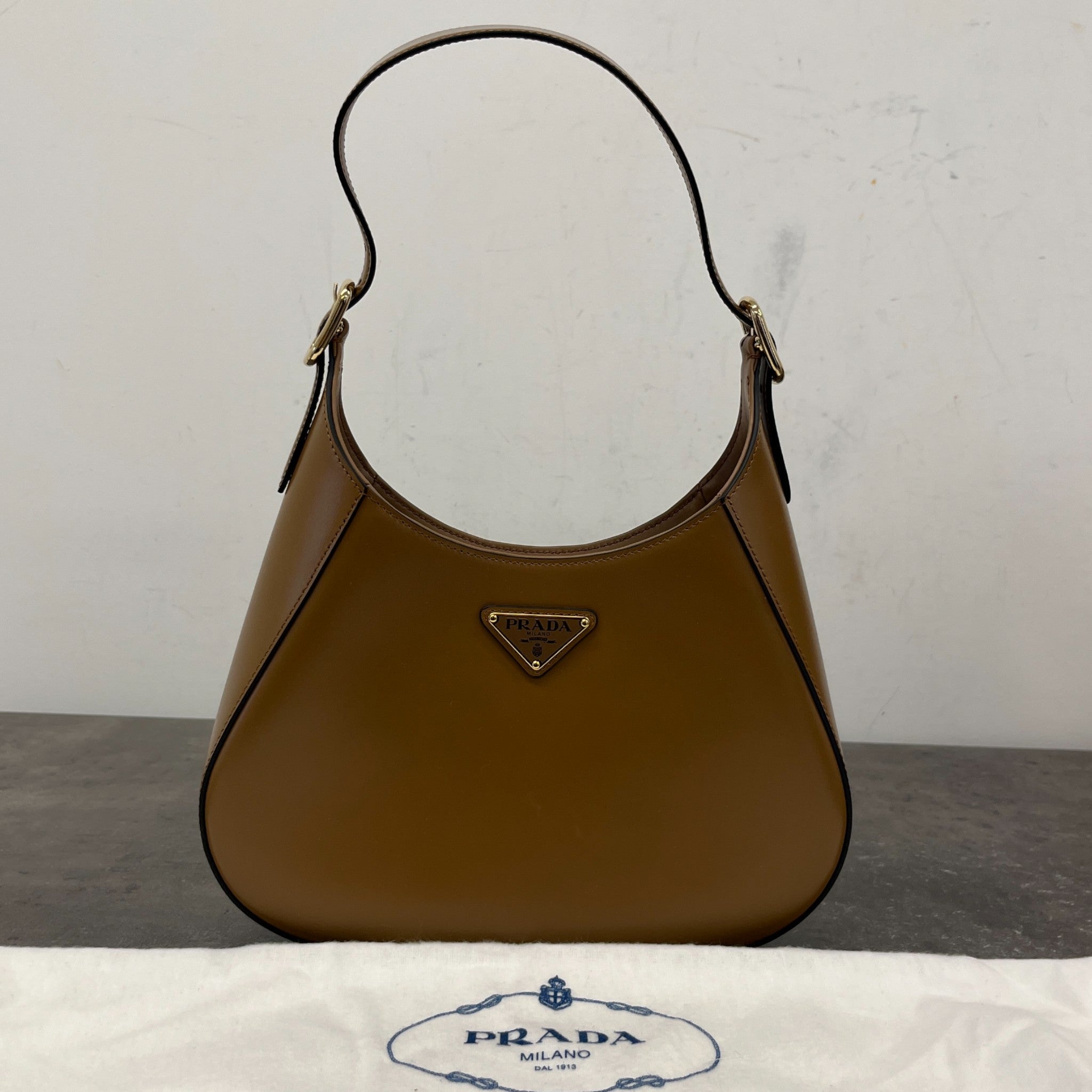 Women's Triangle Logo Shoulder Handbag Brown