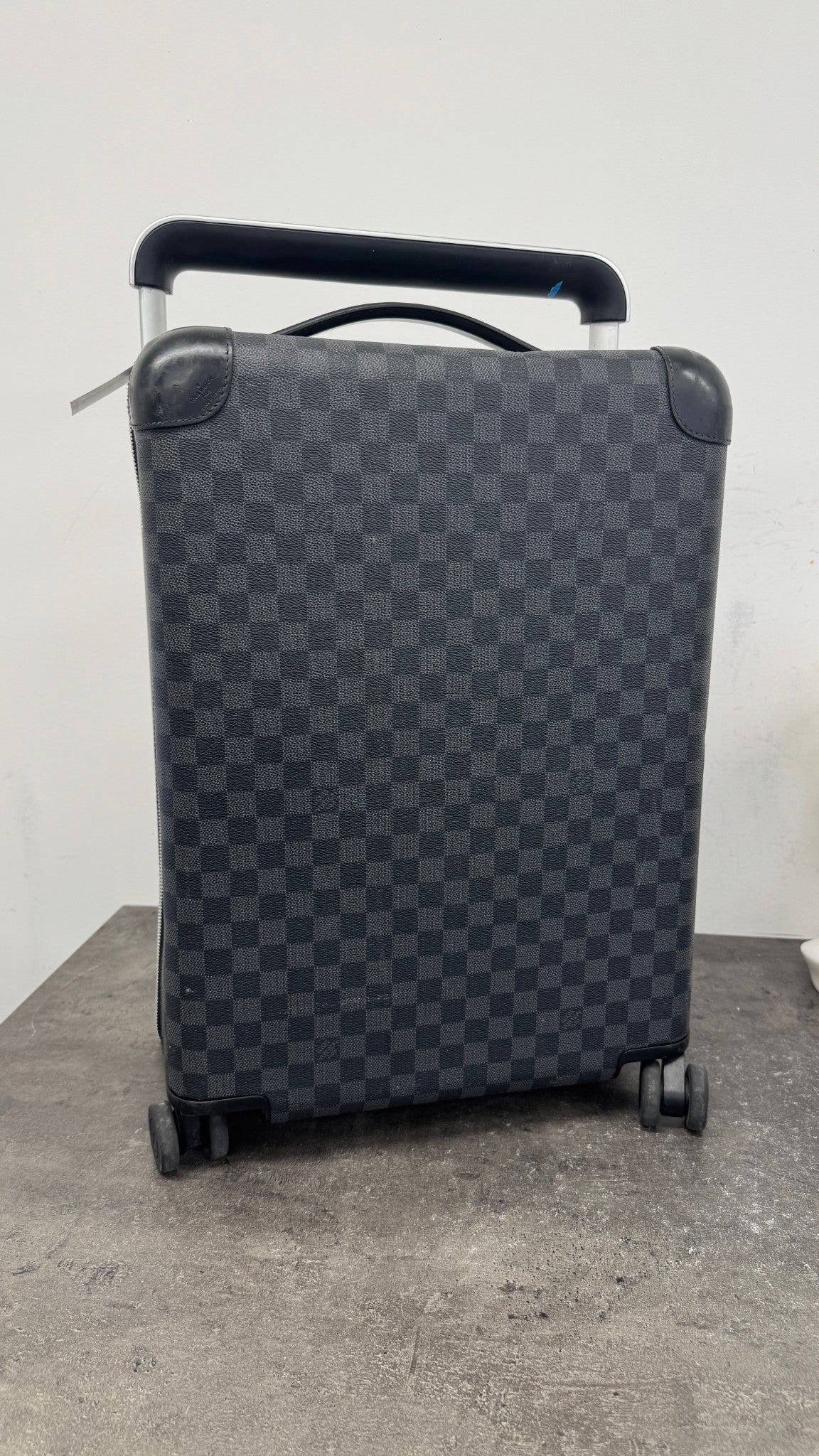 Men's Damier Graphite Horizon 55 Suitcase Black