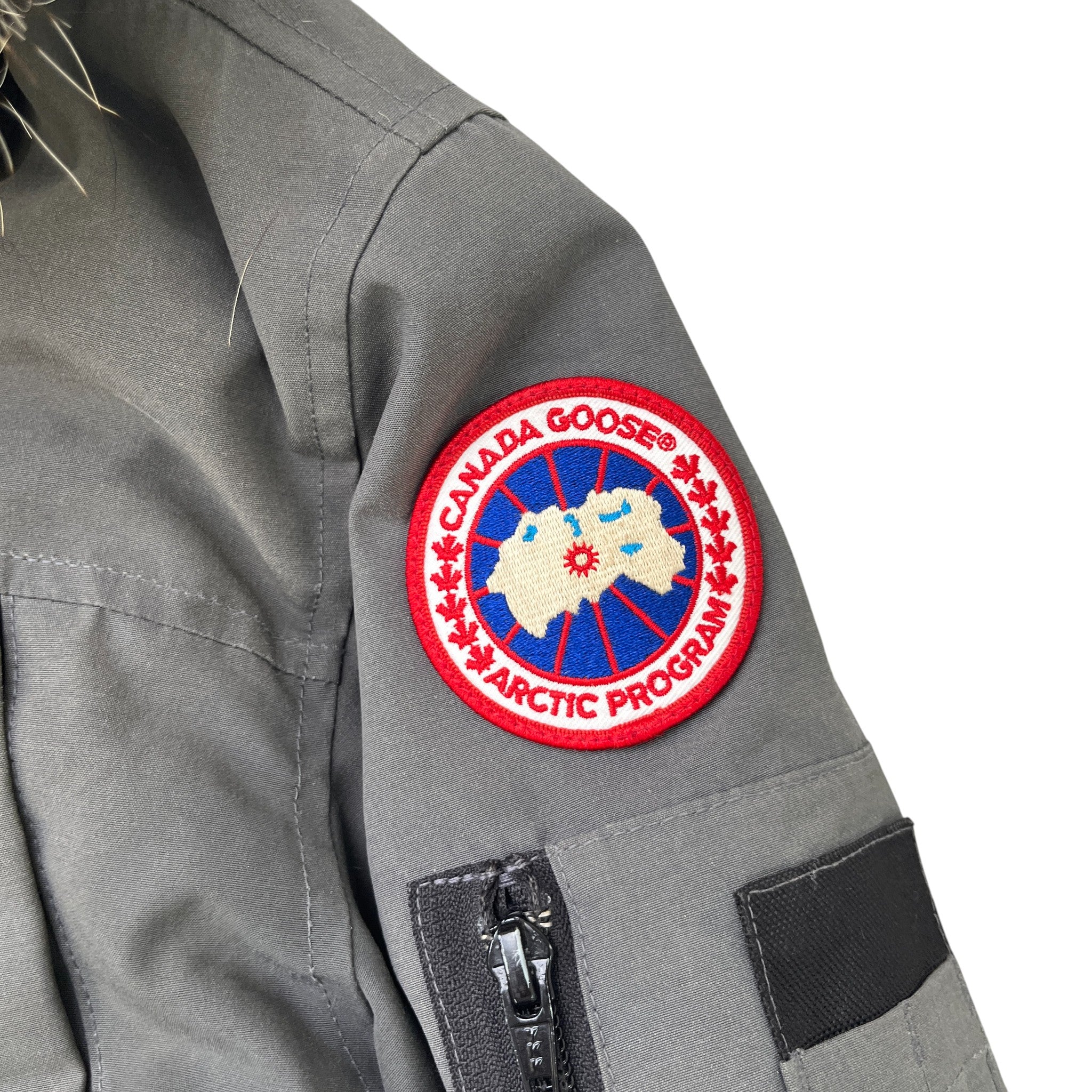 Women's Montebello Parka Down Jacket Grey Size S