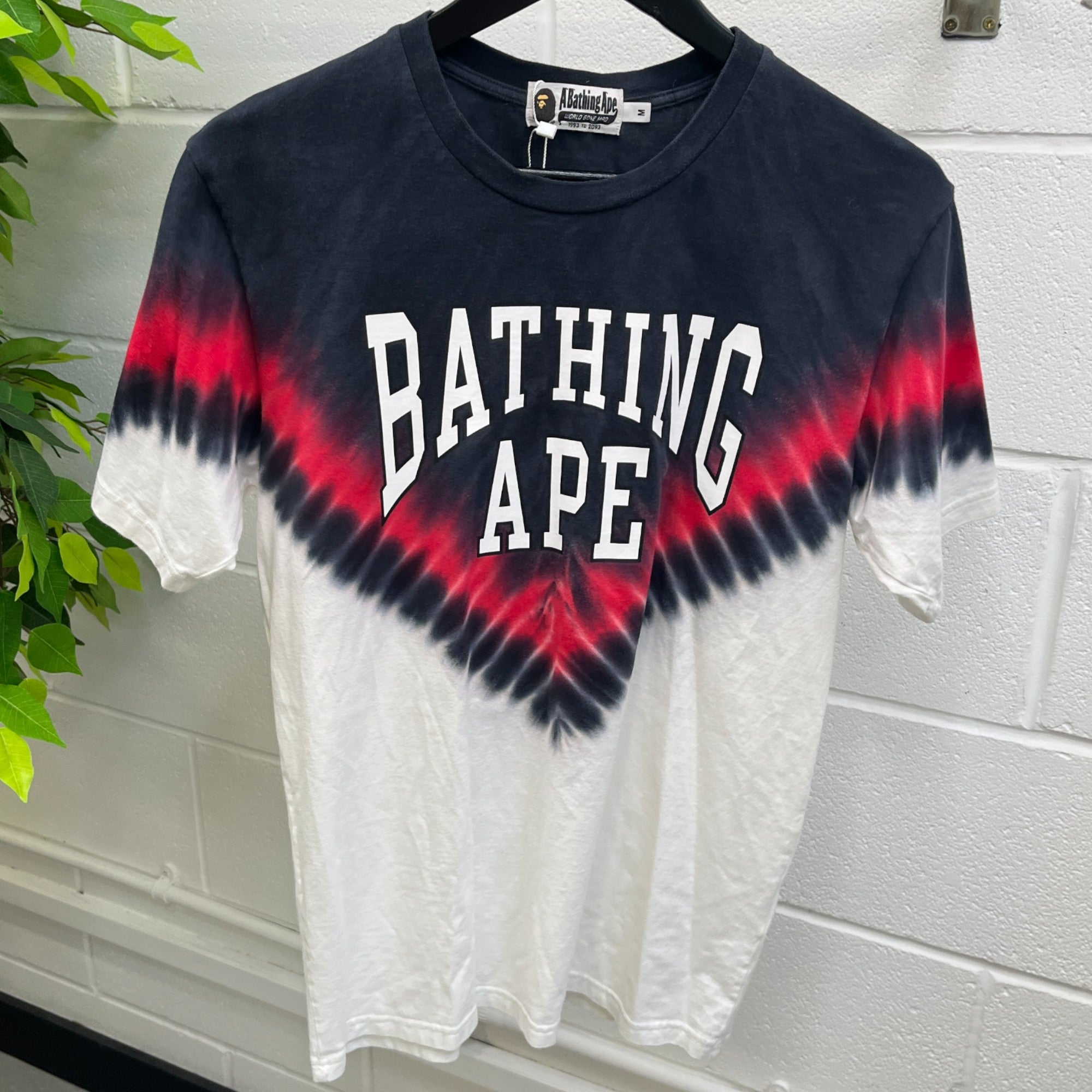 Men's Curved Logo Tie Dye T-Shirt Black Size M