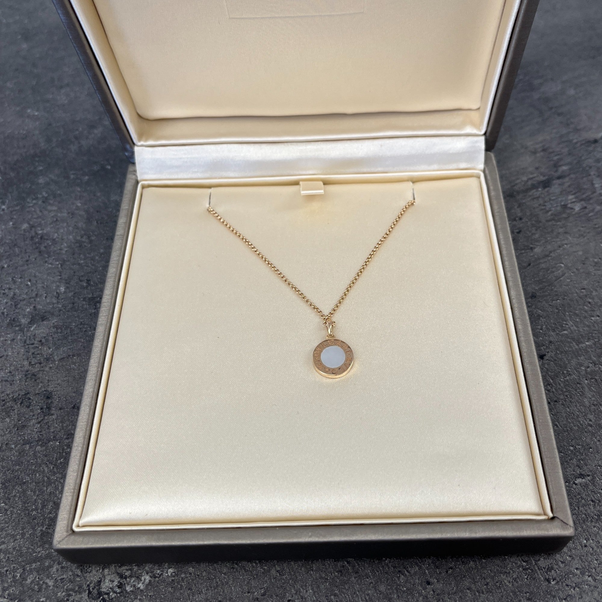 Women's 18Ct Rose-Gold And Mother Of Pearl Necklace Gold