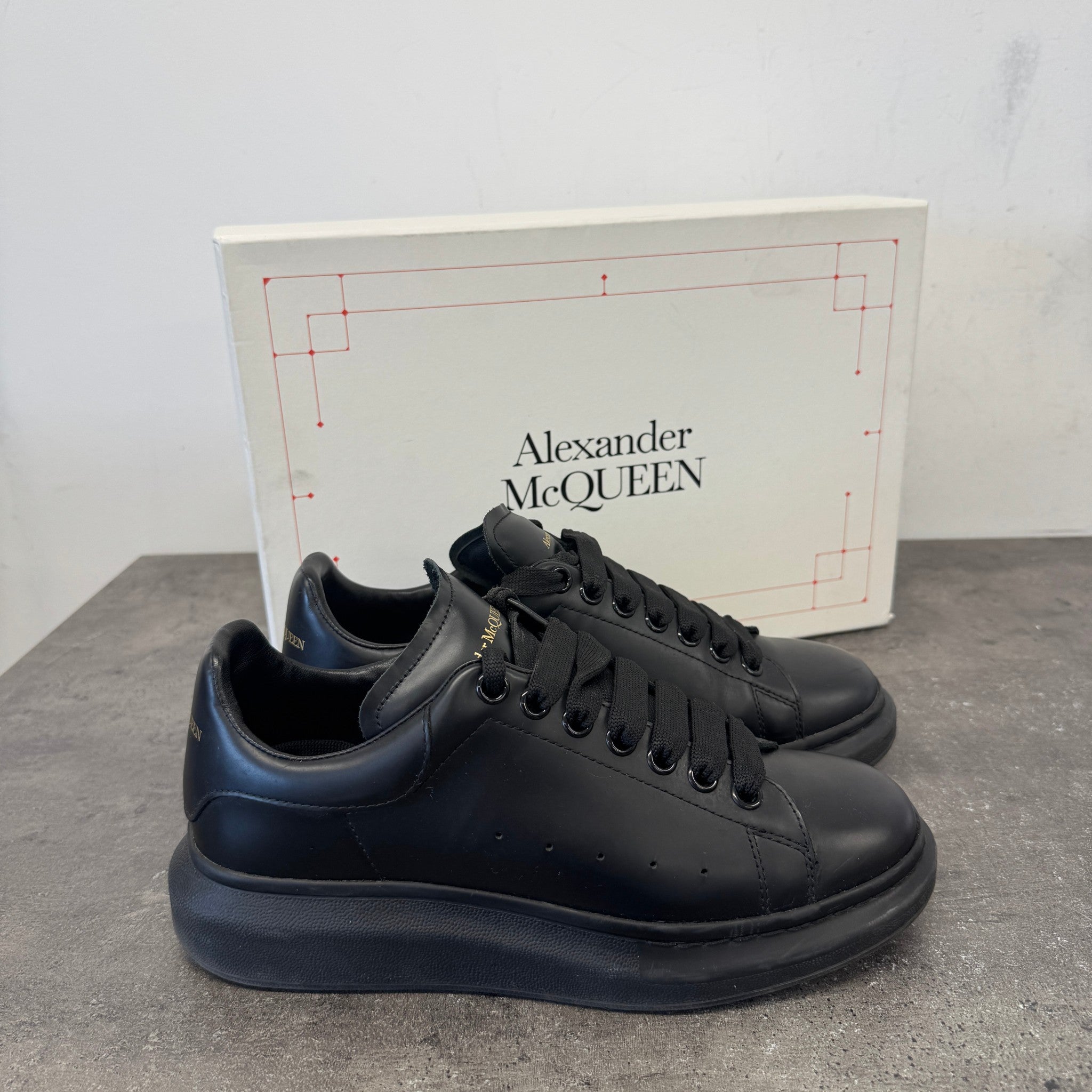 Men's Oversized Low Trainers Black Size EU 40 / UK 6