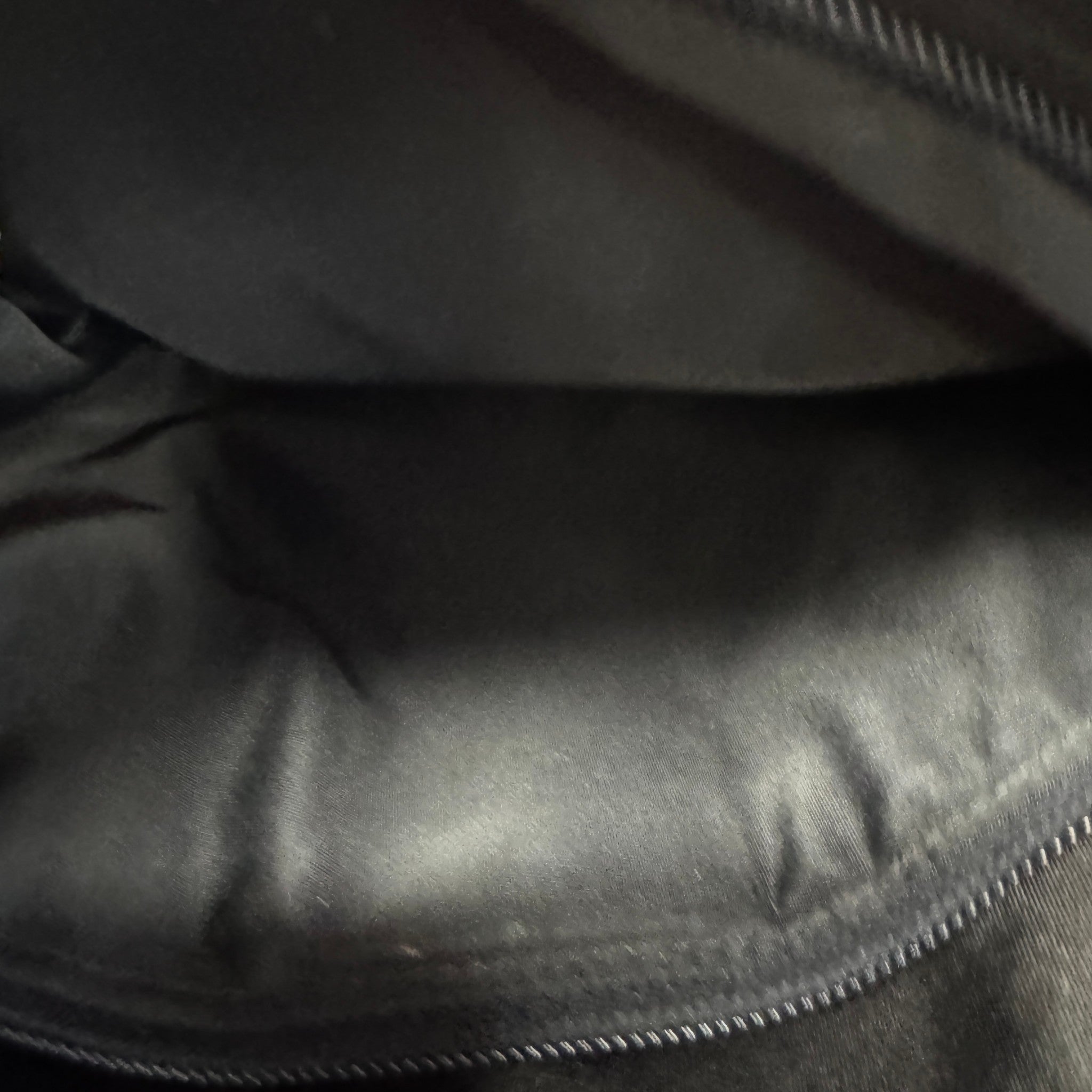 Women's Re-Nylon Plaque Logo Bag Black