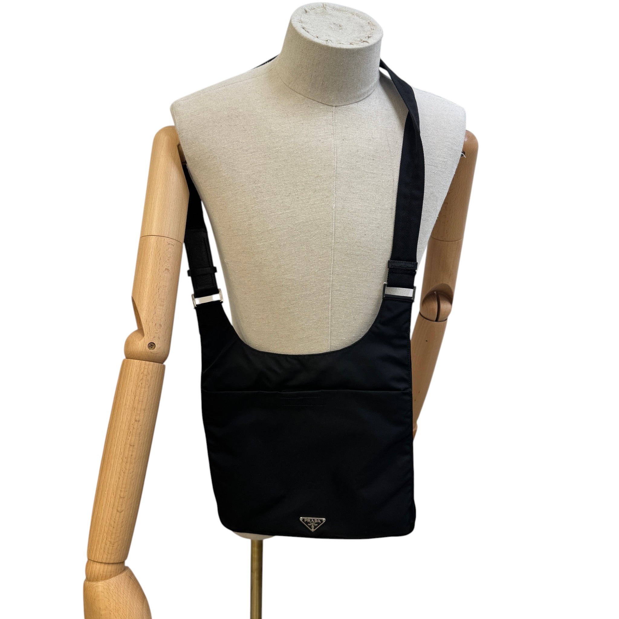 Women's Re-Nylon Plaque Logo Bag Black