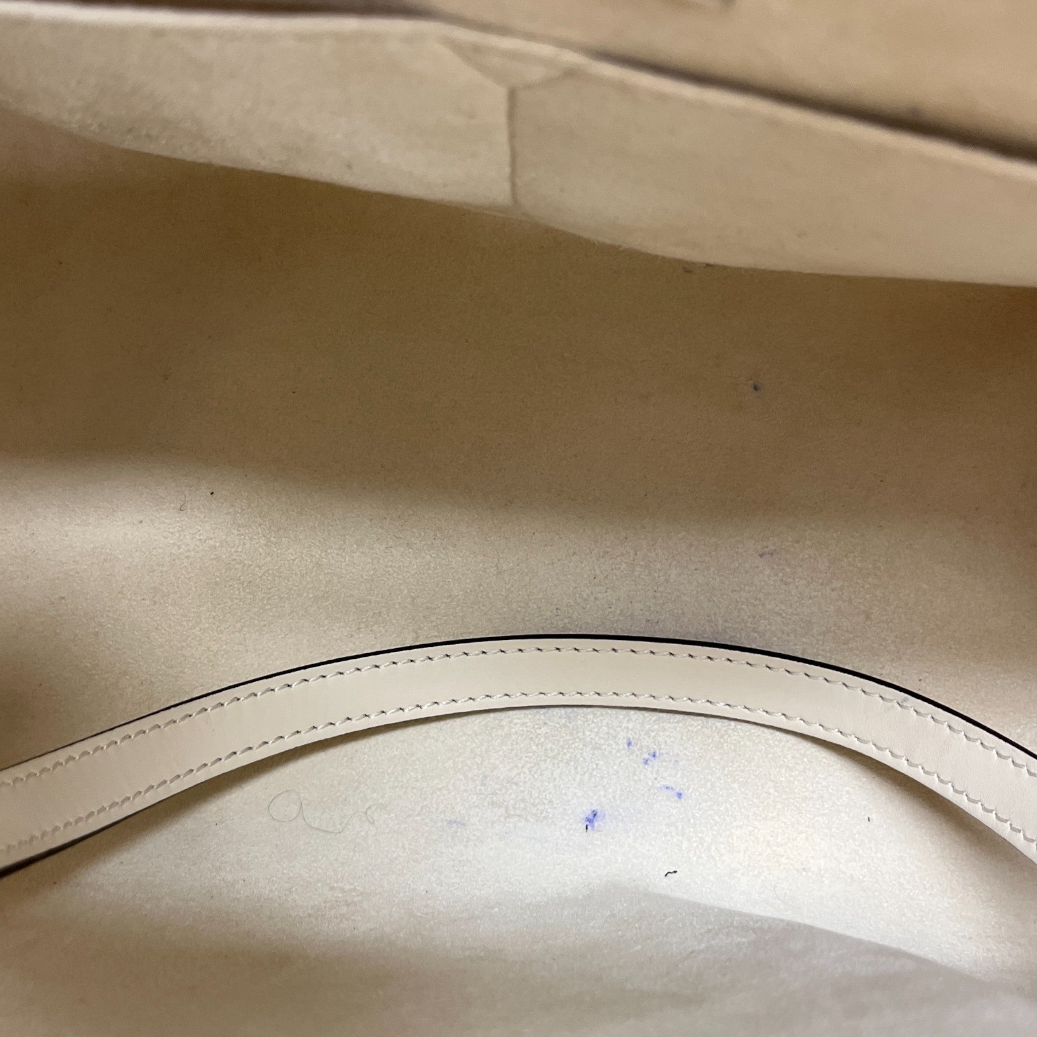 Women's Monogram Onthego Mm Handbag Cream