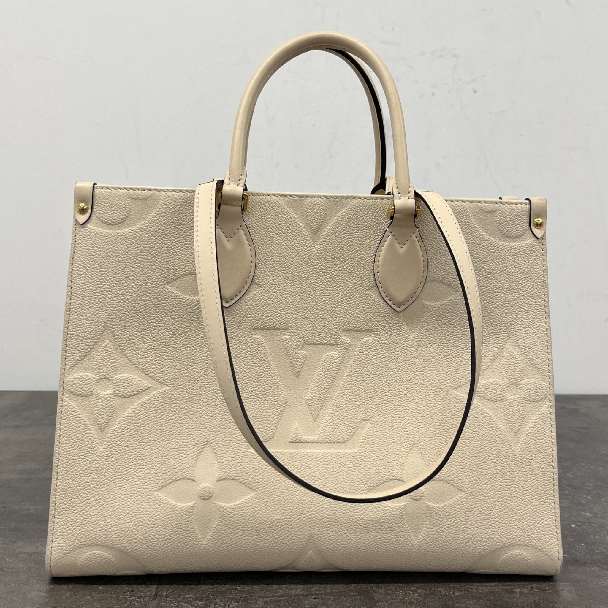 Women's Monogram Onthego Mm Handbag Cream