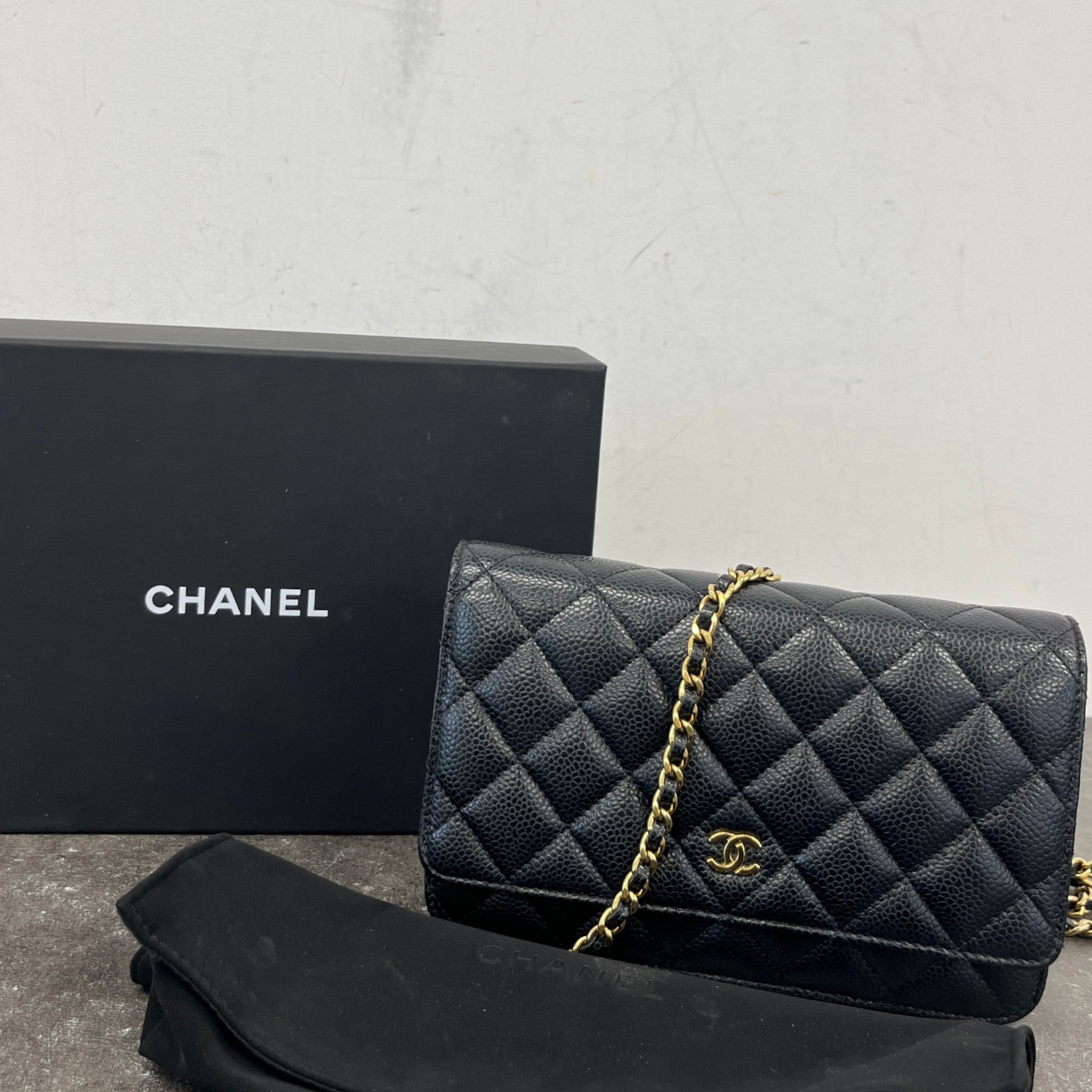 Women's Caviar Quilted Classic Wallet On Chain Bag Black