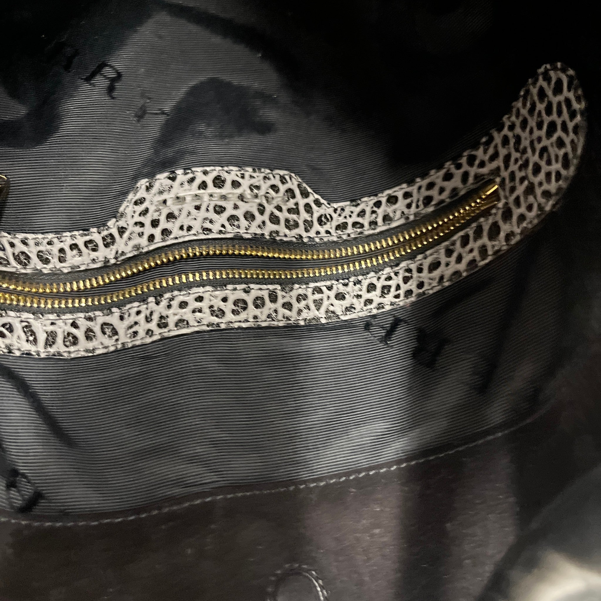 Women's Medium Lindburn Hobo Bag Black