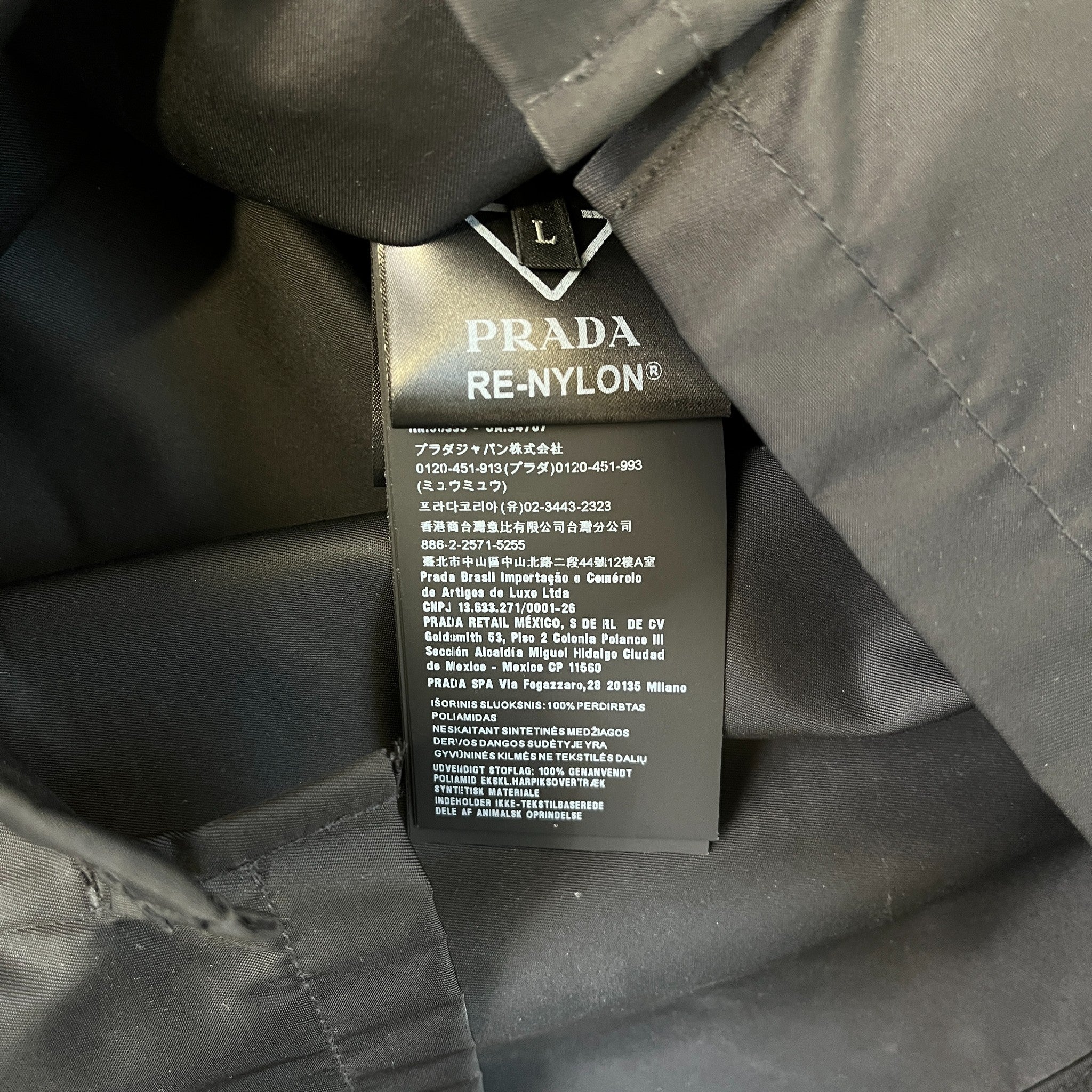 Men's Plaque Logo Re-Nylon Jacket Black Size L