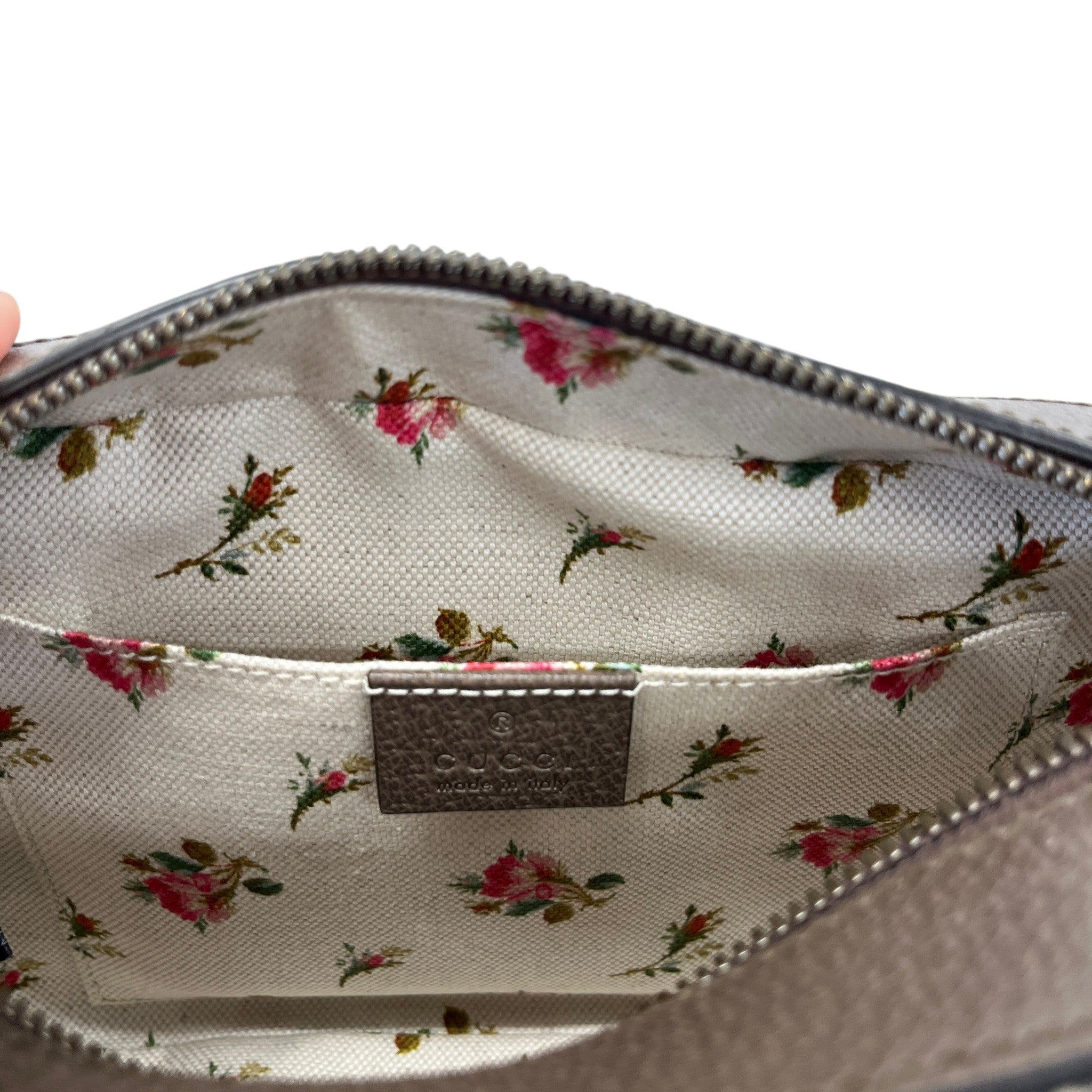 Women's Neo Vintage Gg Supreme Messenger Bag Beige