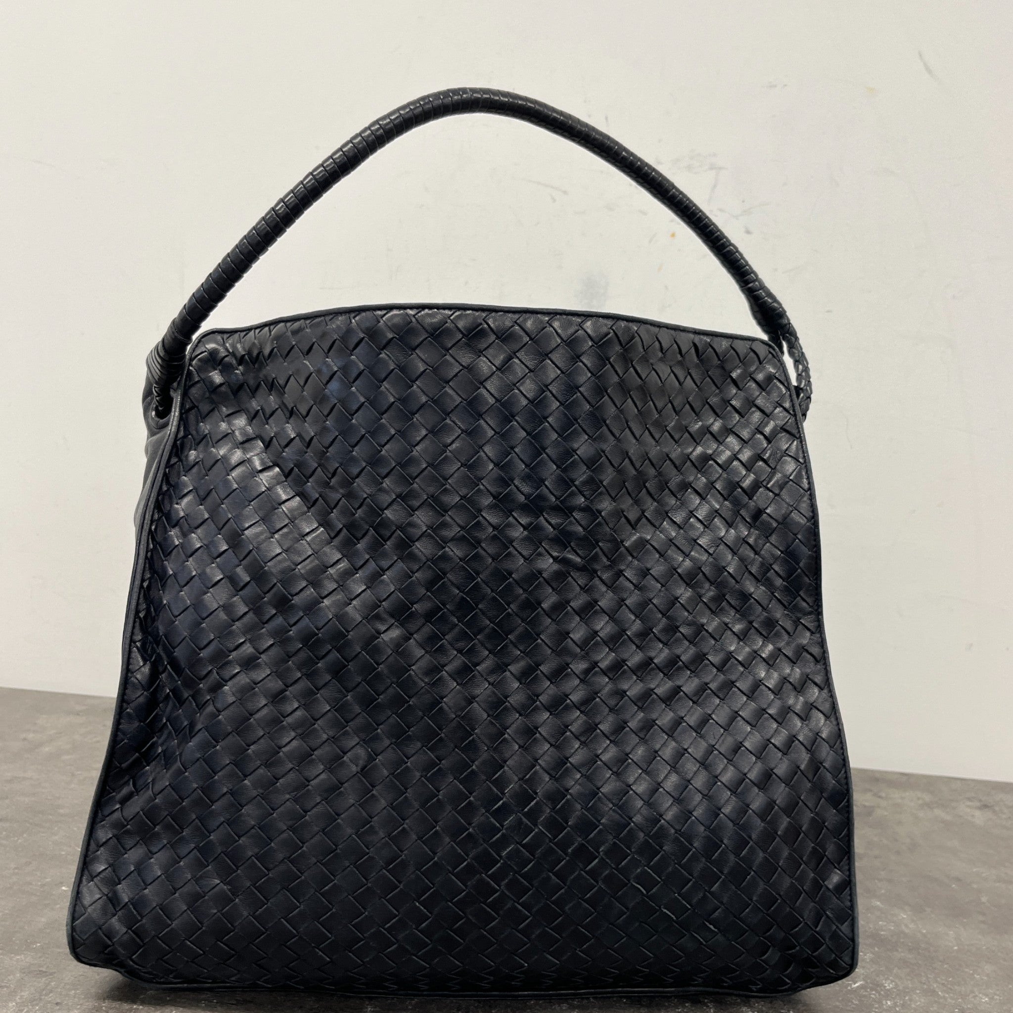 Women's Intrecciato Handbag Black