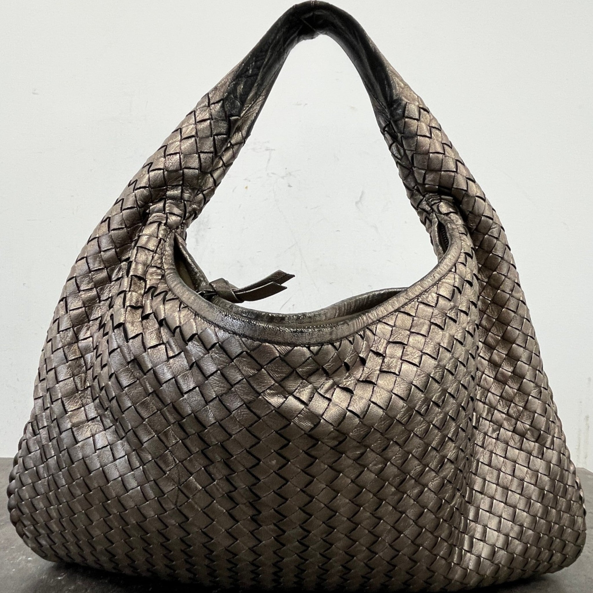 Women's Intrecciato Hobo Bag Gold