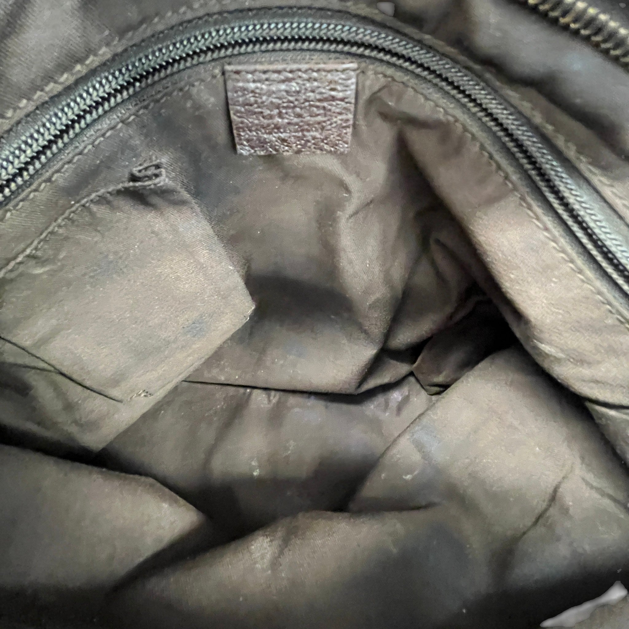 Men's Gg Supreme Messenger Bag Beige