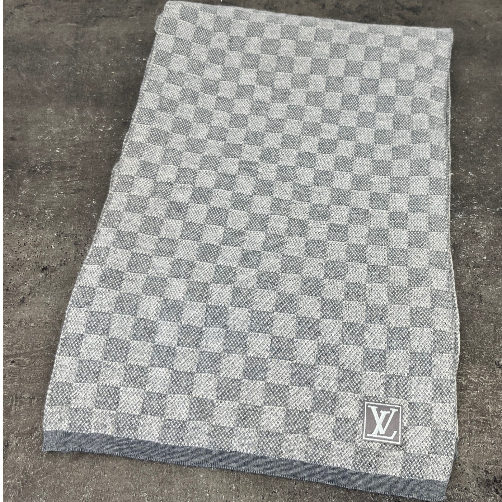 Men's Damier Scarf Grey