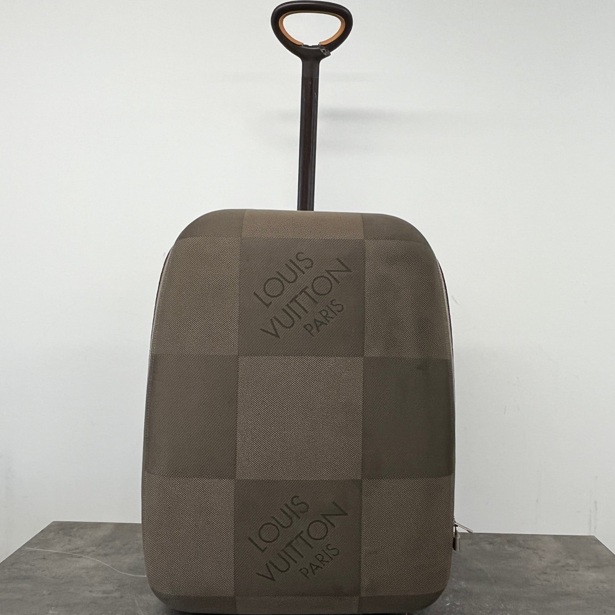 Men's Conquerant 65 Damier Géant Suitcase Grey