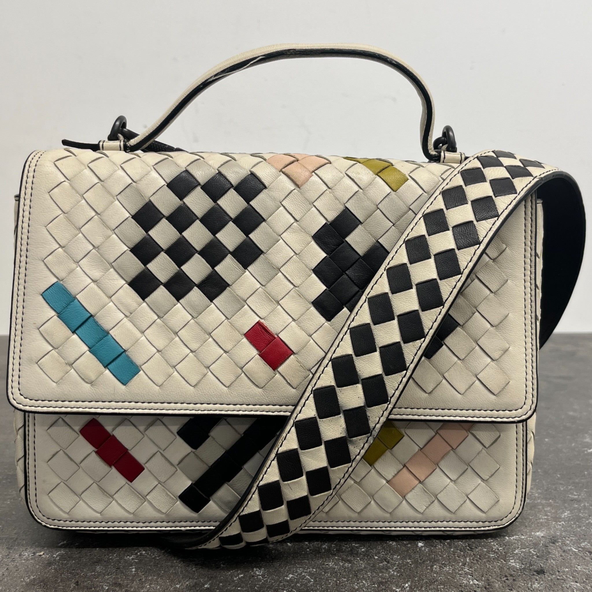 Women's Intrecciato Alumna Abstract Bag Beige