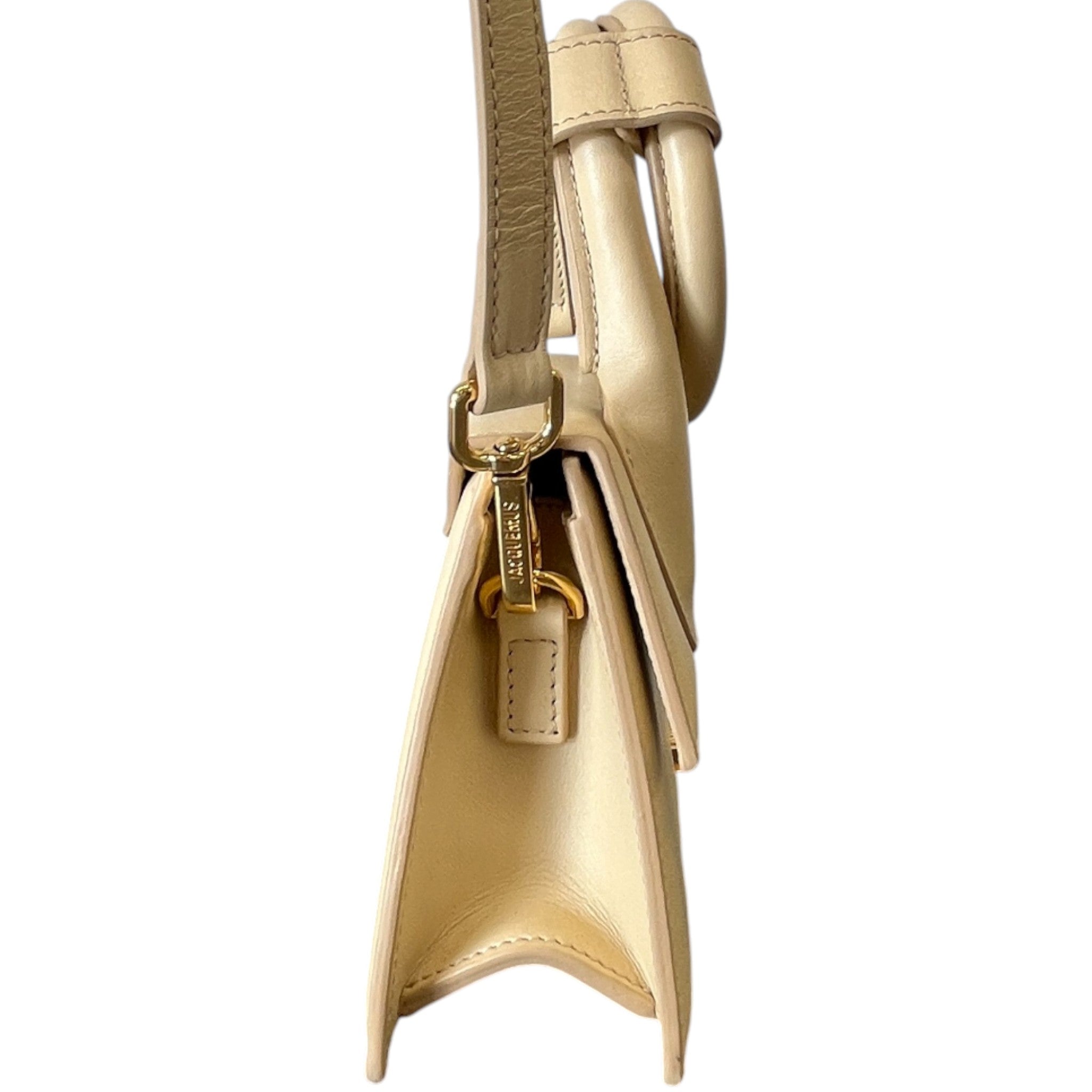 Women's Le Chiquito Noeud Medium Handbag Cream