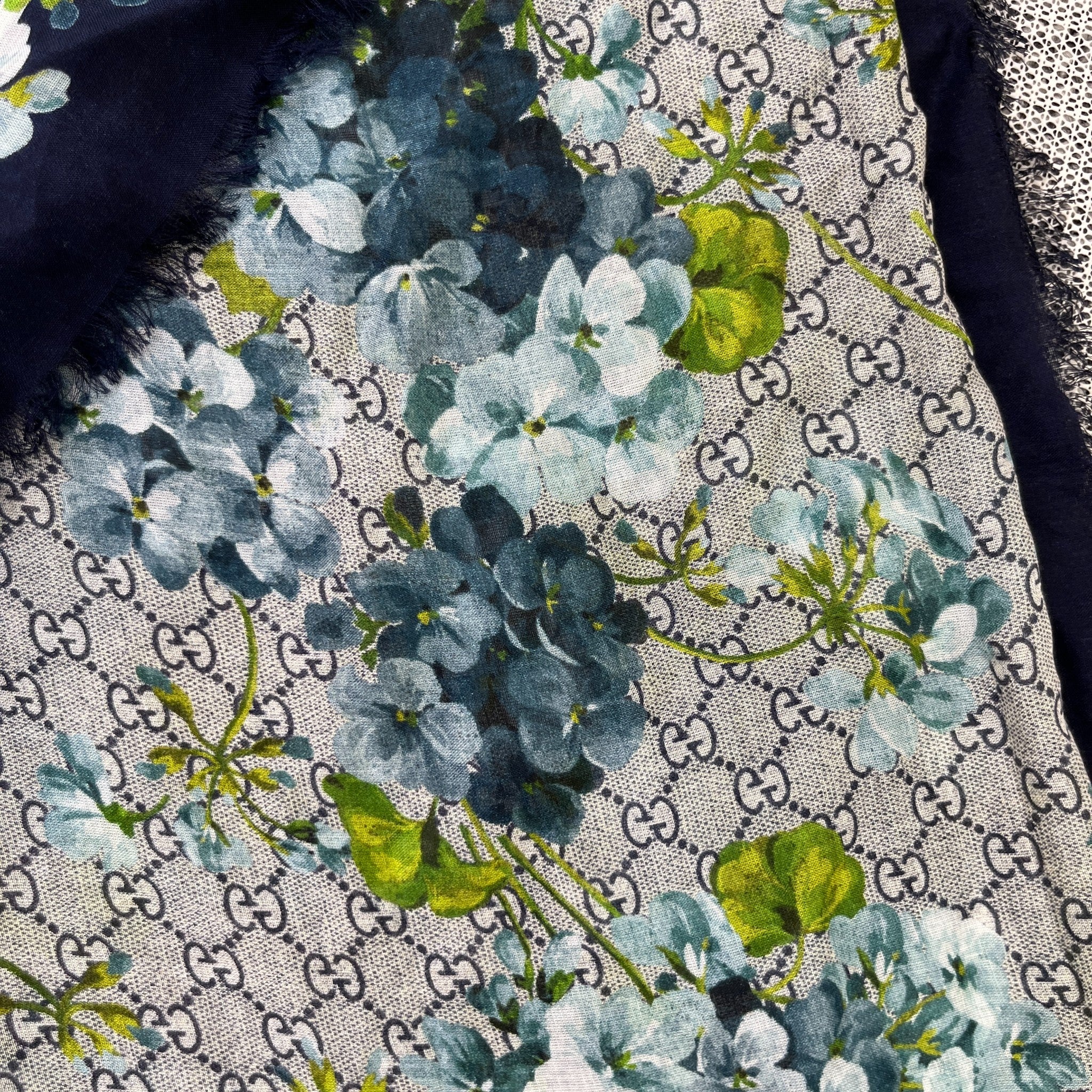 Women's Gg Supreme Bloom Scarf Navy