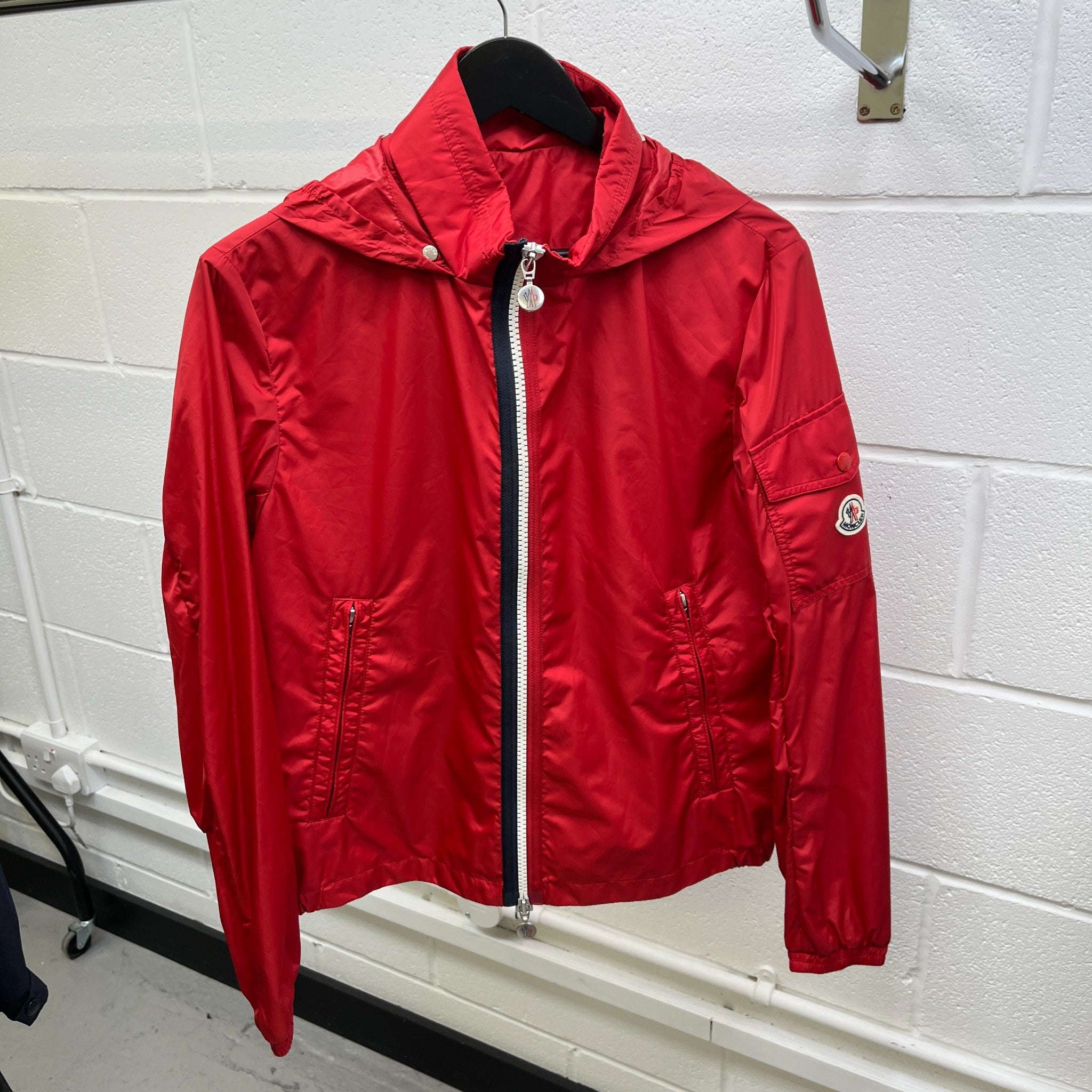 Men's Keralle Windbreaker Red Size 2 / M