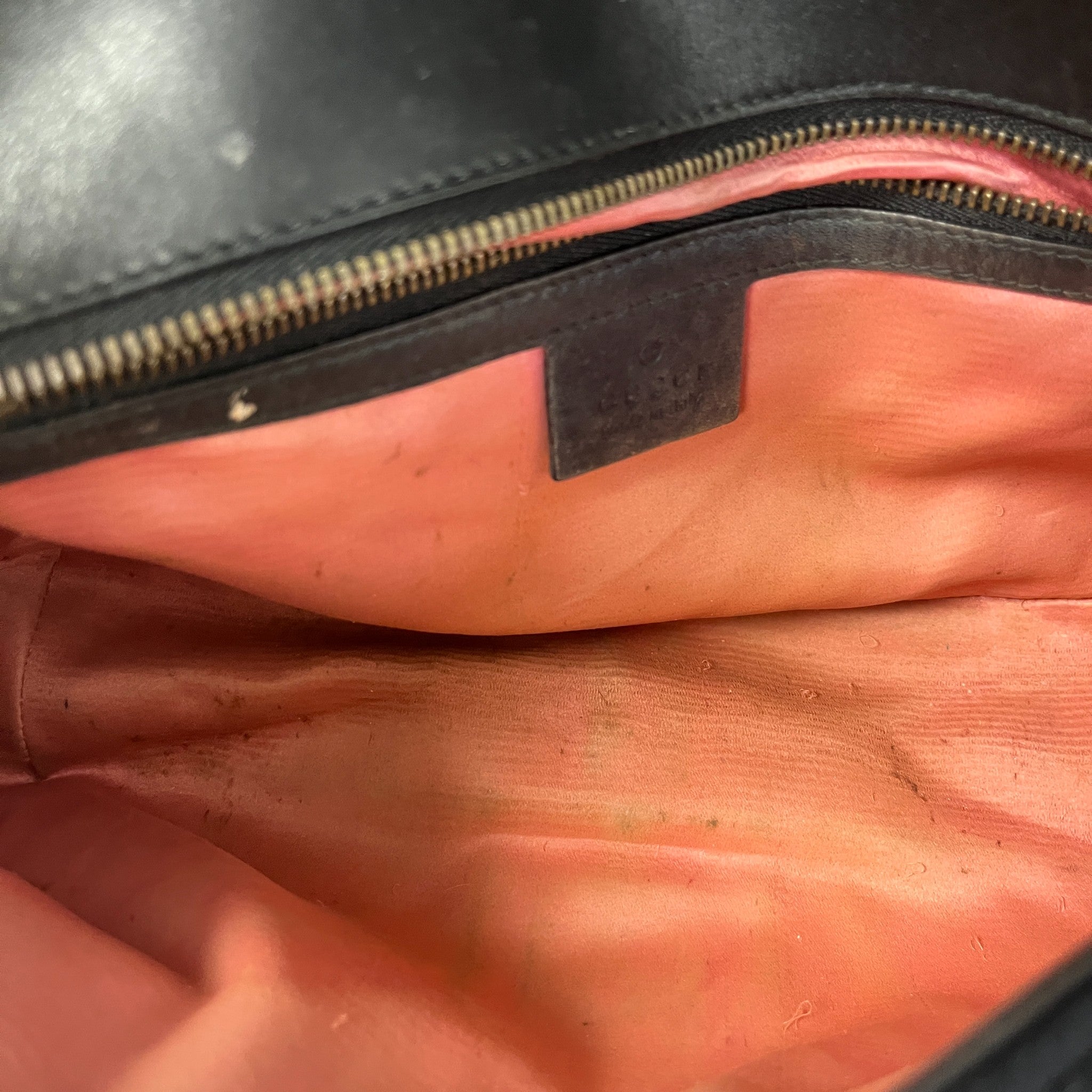 Women's Gg Marmont Small Velvet Bag Black