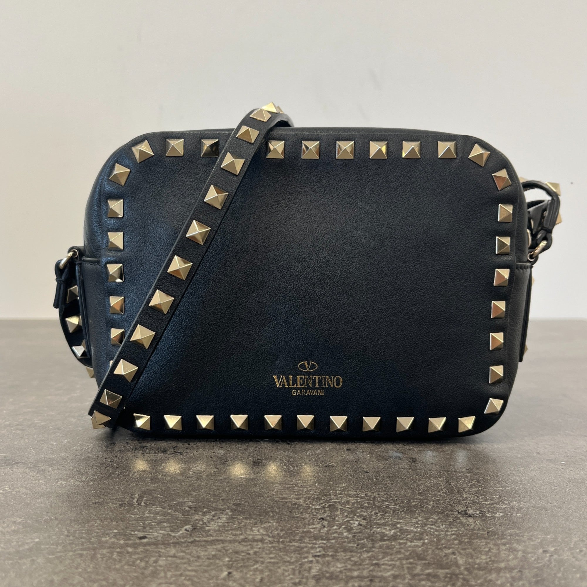Women's Rockstud Handbag Black