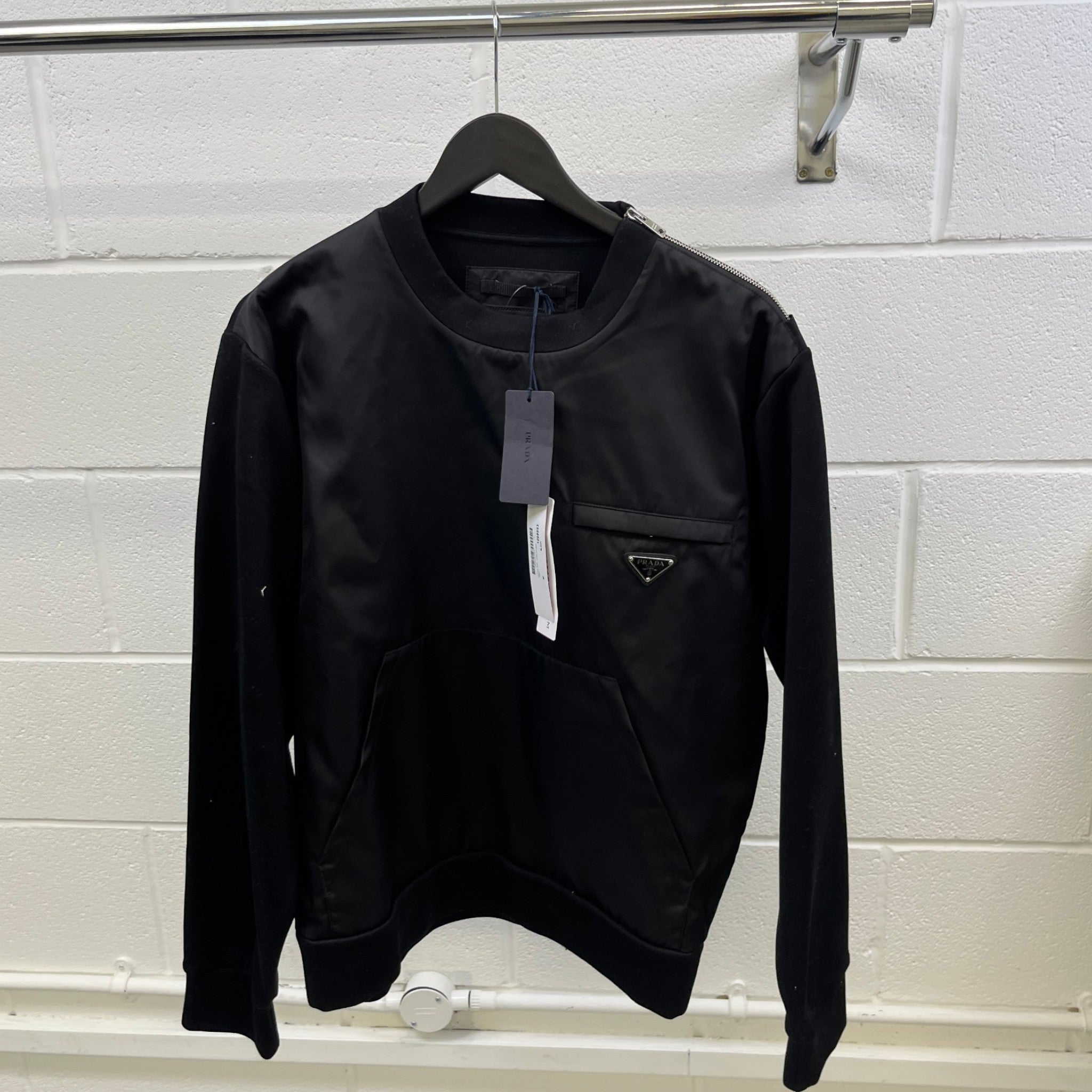 Men's Plaque Logo Sweatshirt Black Size M