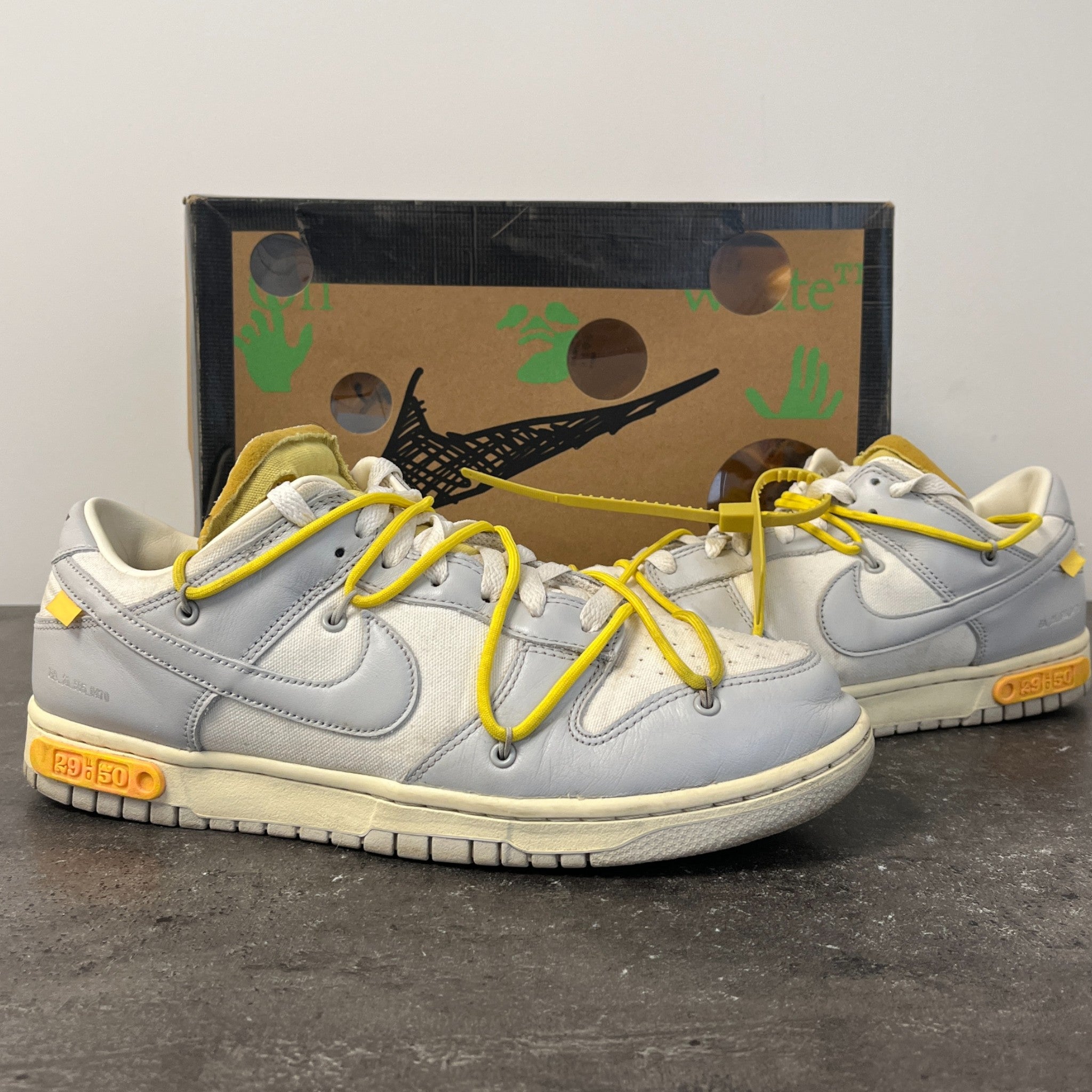 Men's X Nike Dunk Lot 29/50 Low Trainers Yellow Size EU 44 / UK 10