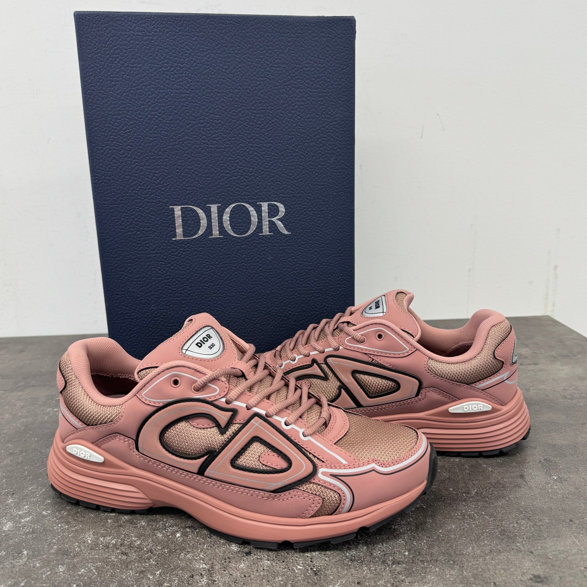 Men's B30 Low Trainers Salmon Size EU 43 / UK 9