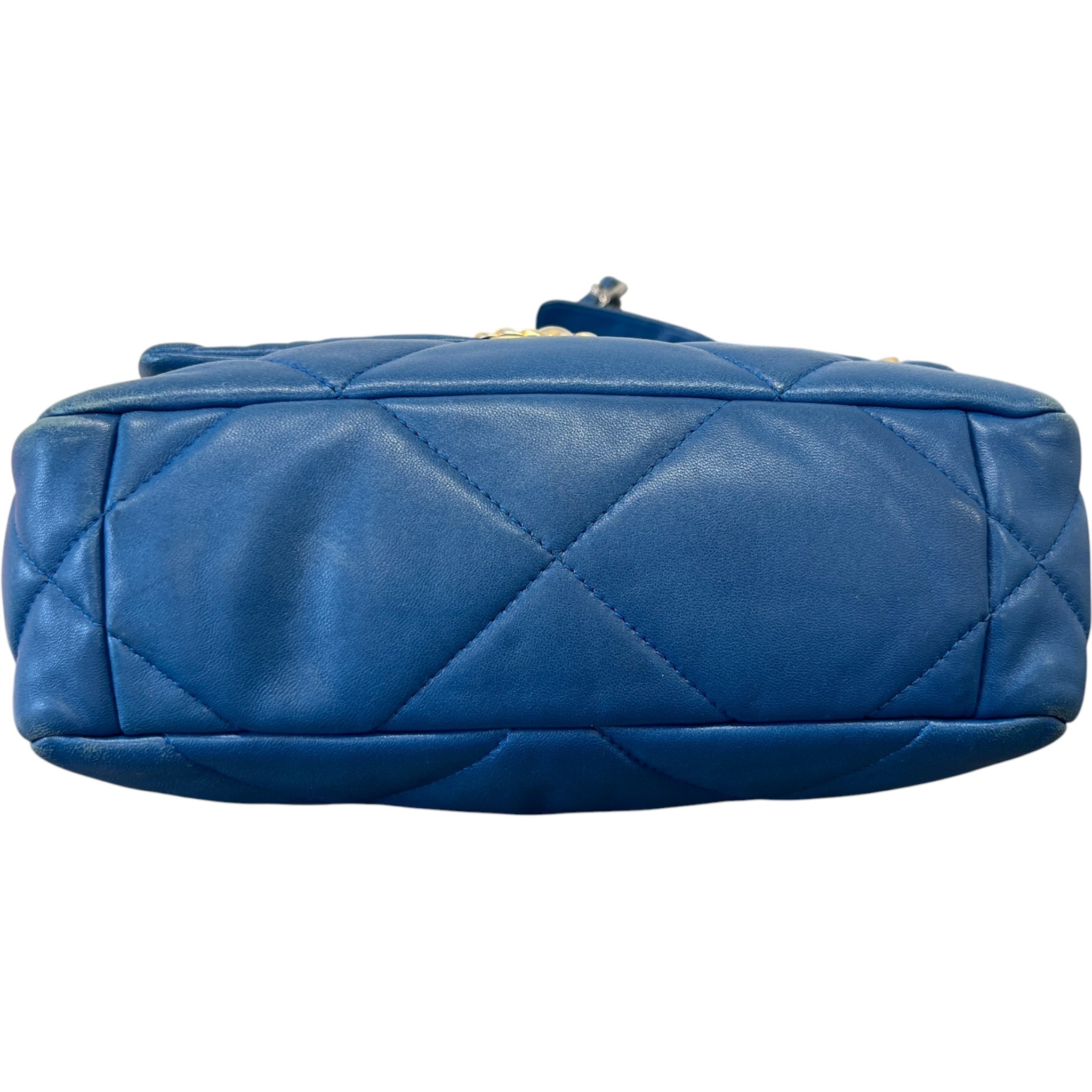 Women's 19 Flap Lambskin Small Bag Blue
