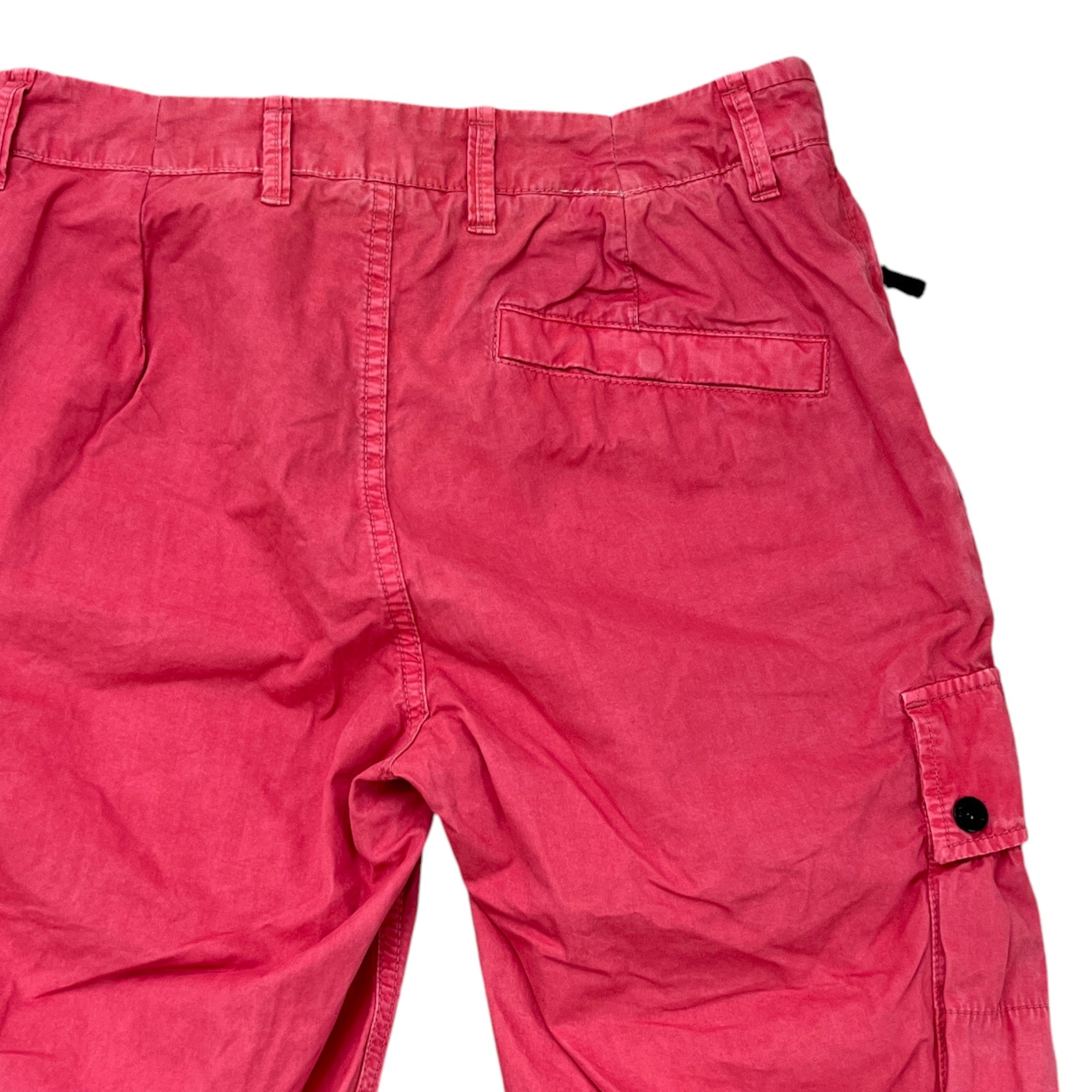 Men's Cargo Applique Logo Shorts Pink Size Waist 29"