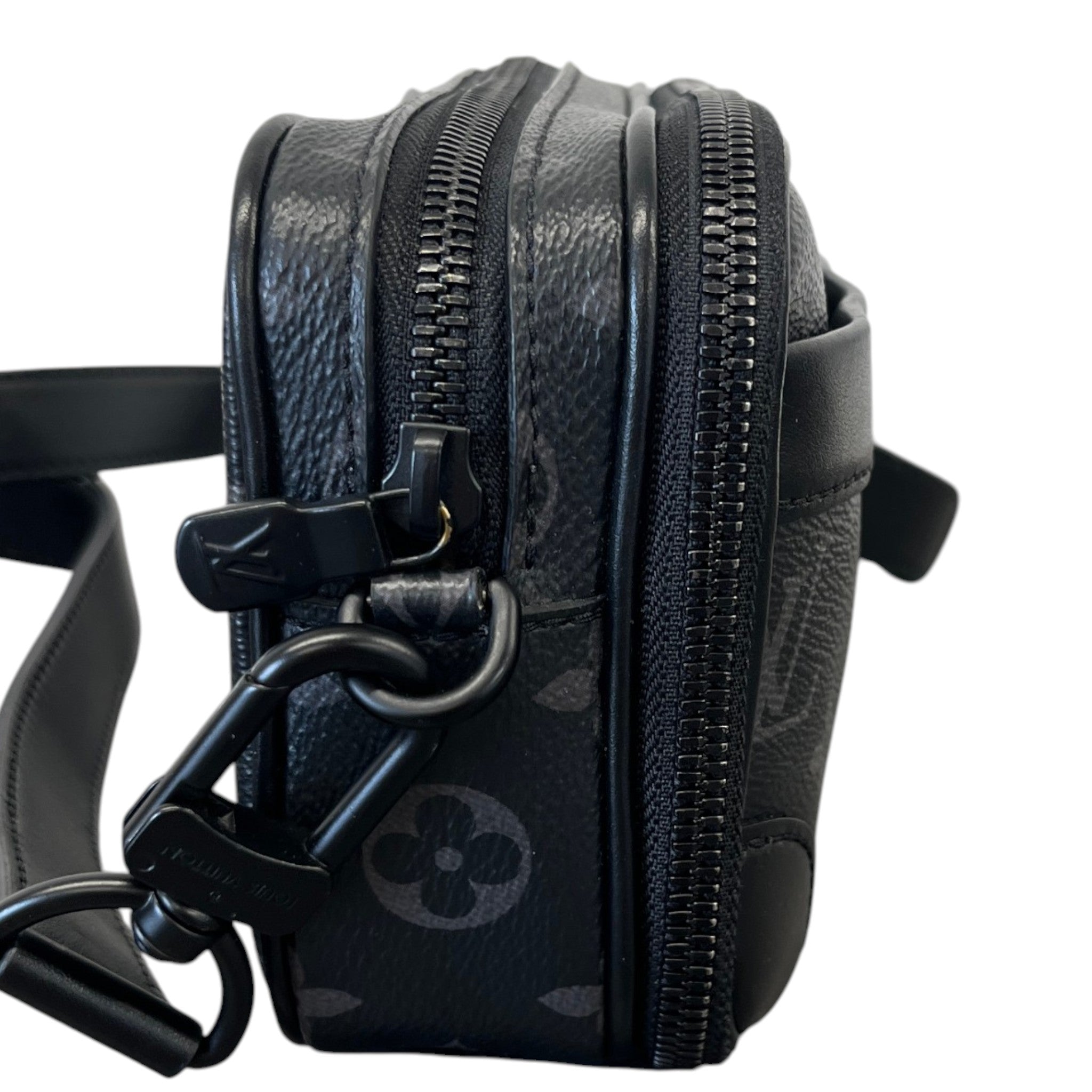 Men's Monogram Eclipse Alpha Messenger Bag Bag Black