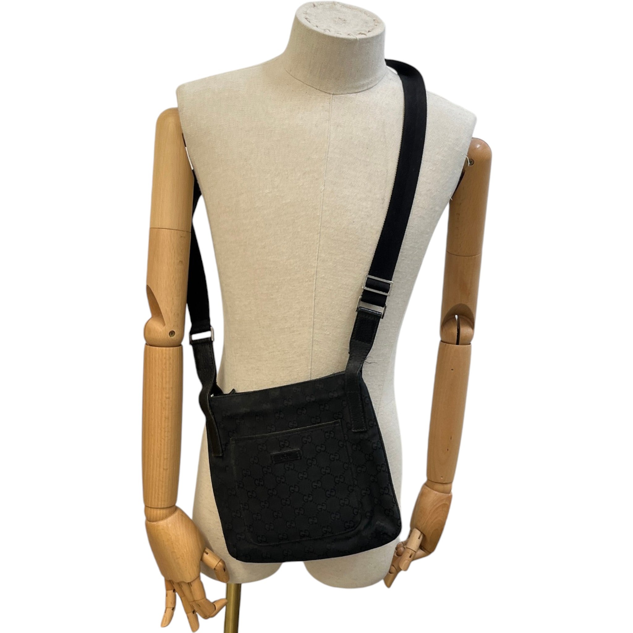 Men's Gg Supreme Crossbody Bag Black