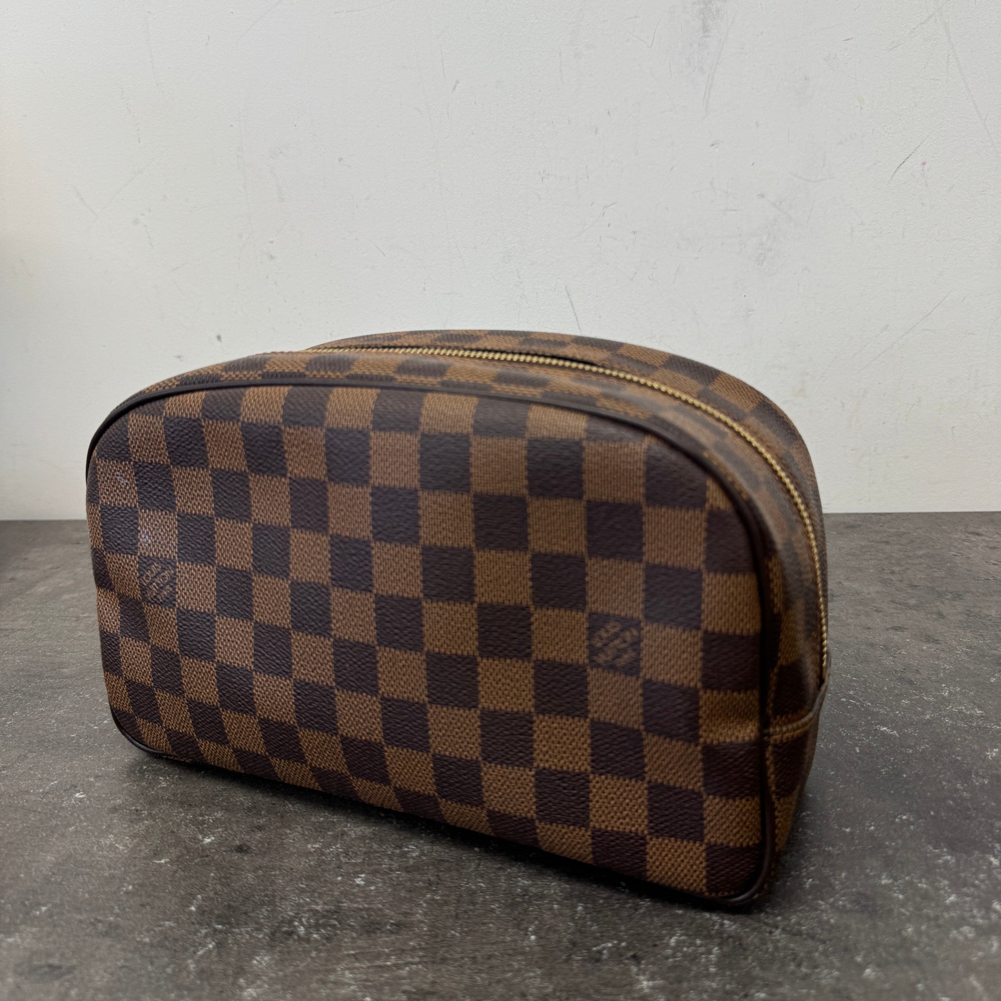 Men's Damier Ebene Trousse 25 Toiletry Bag Brown