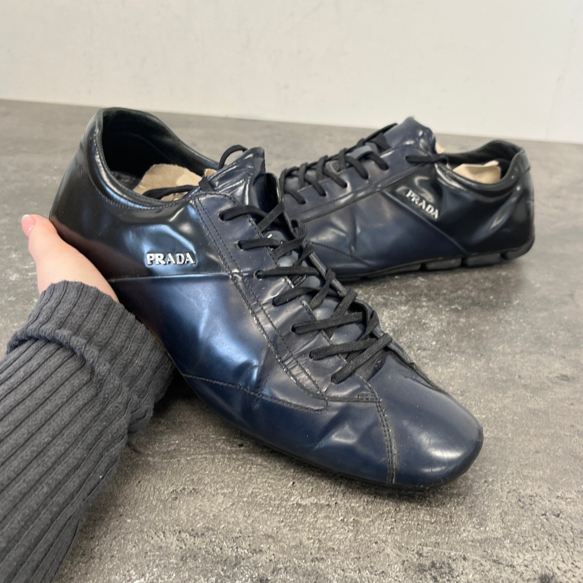 Men's Leather Logo Low Trainers Navy Size EU 40.5 / UK 6.5