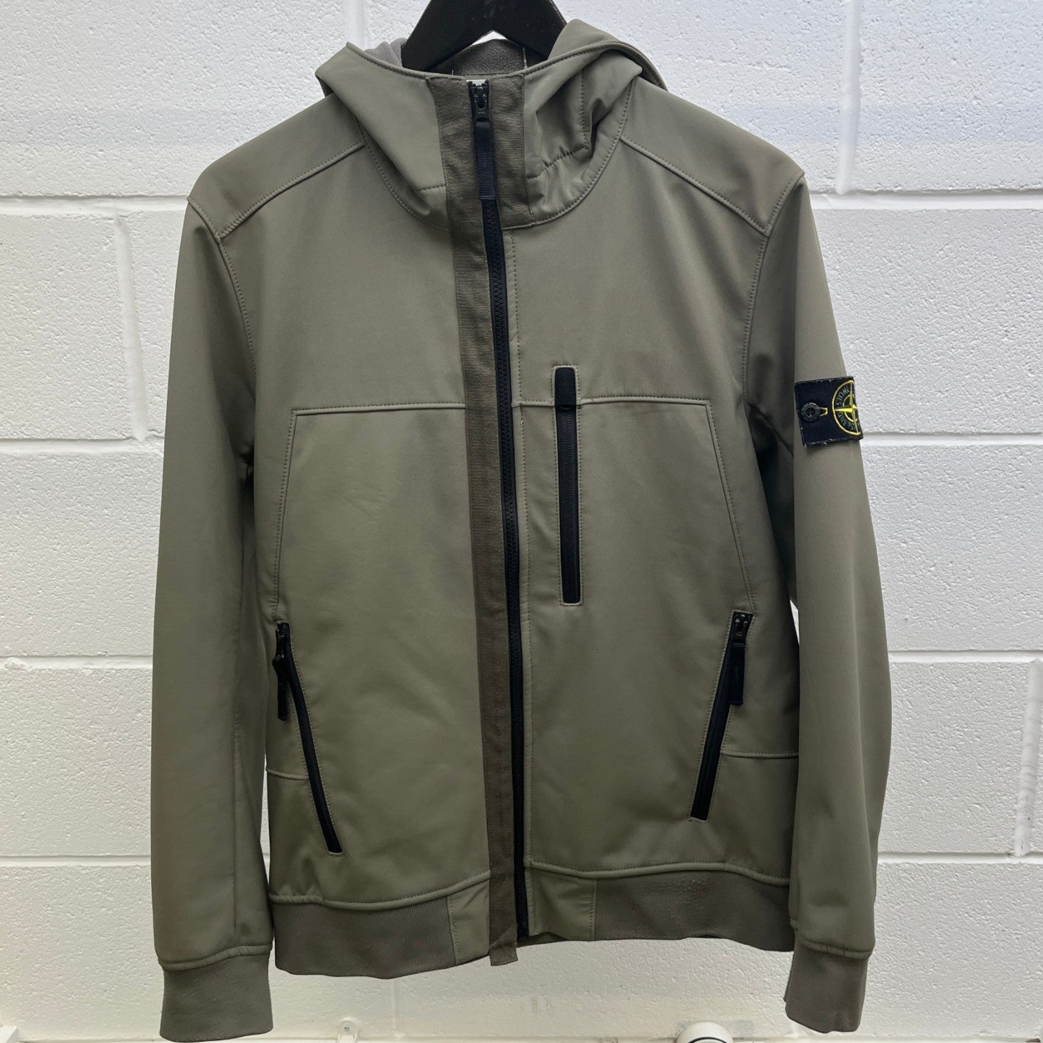 Men's Applique Logo Soft Shell-R Jacket Khaki Size M