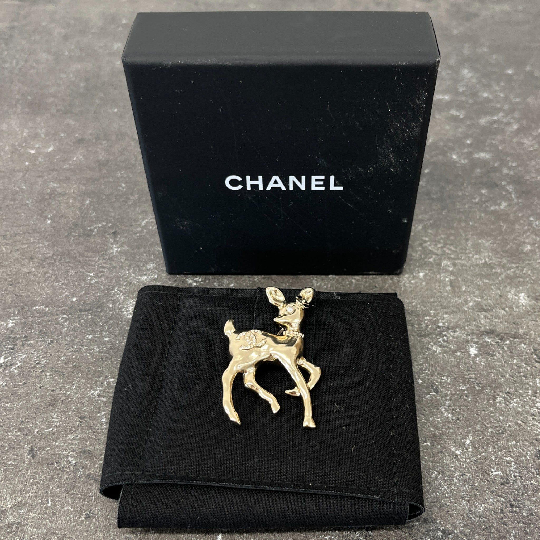 Women's Cc Bambi Pearl Brooch Gold