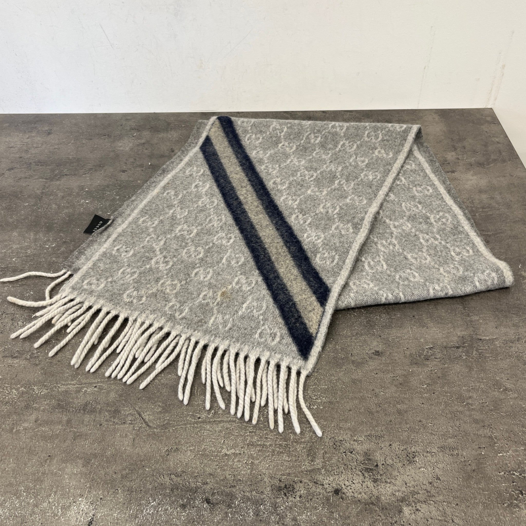Women's Gg Supreme Scarf Grey