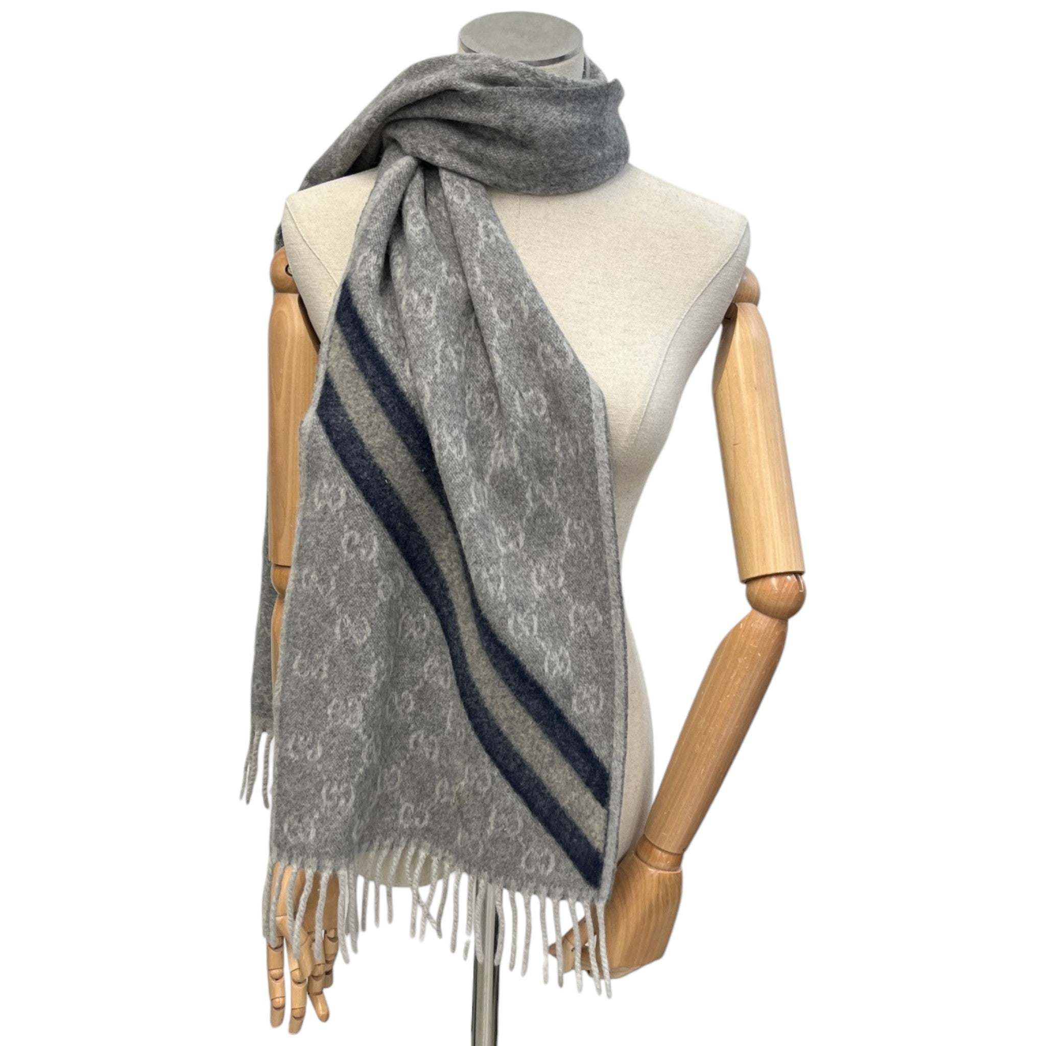 Women's Gg Supreme Scarf Grey