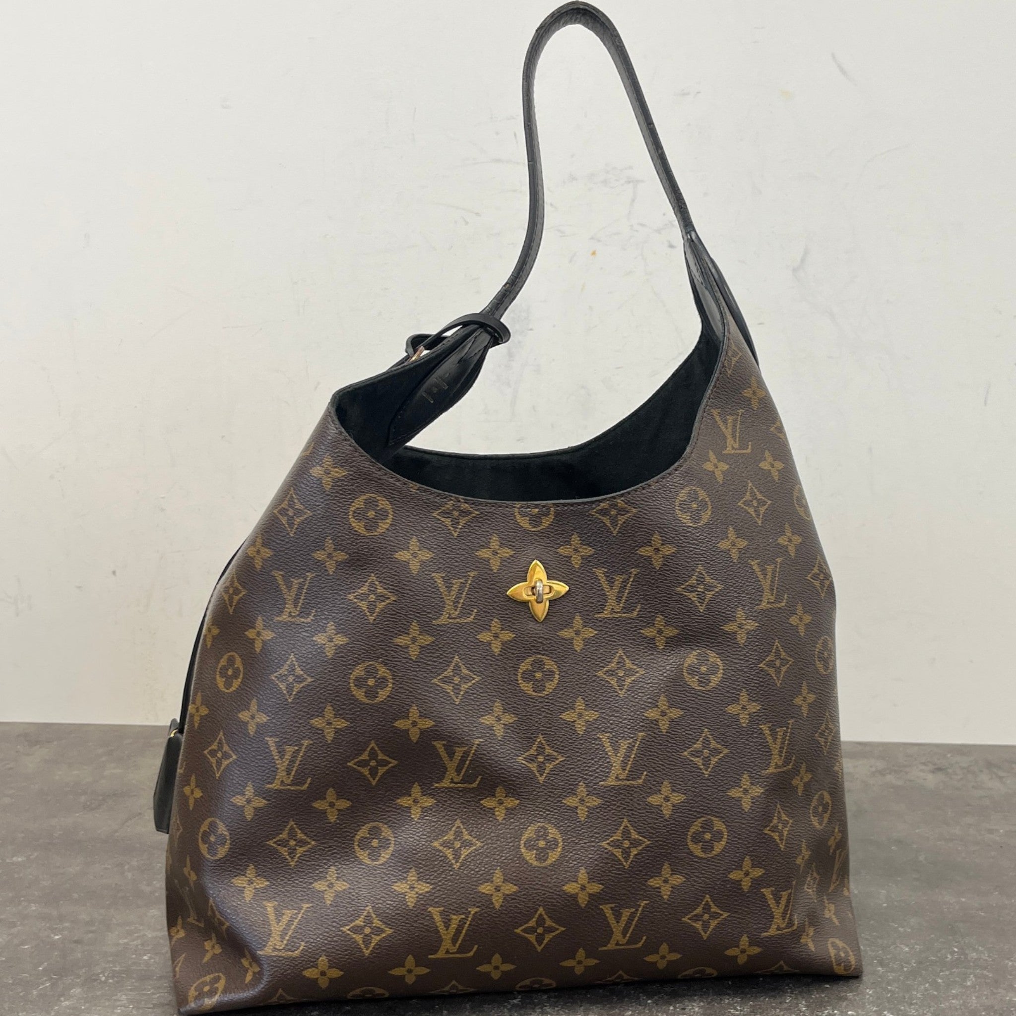 Women's Monogram Flower Hobo Bag Brown